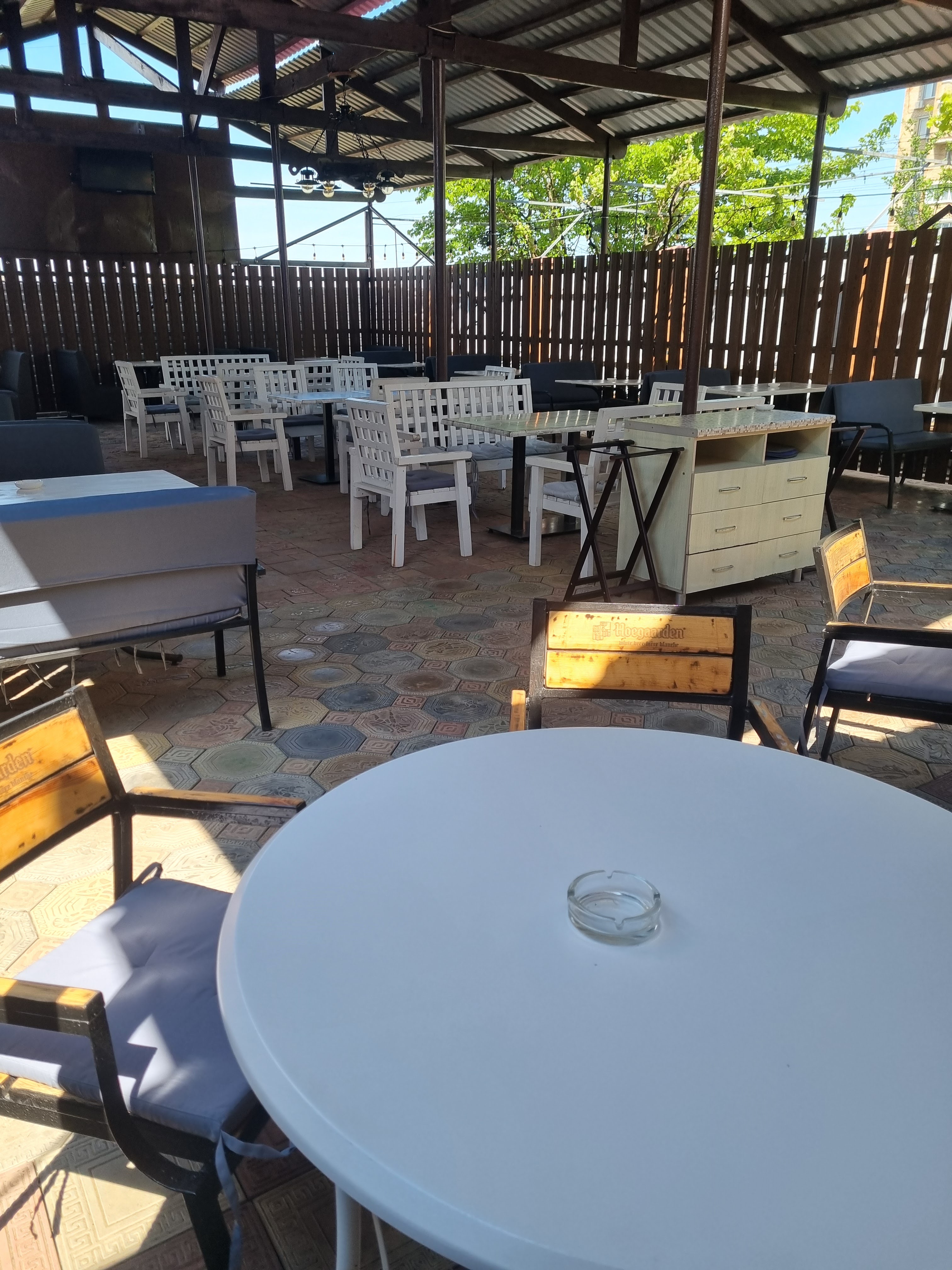 Taverna Lucky image 3