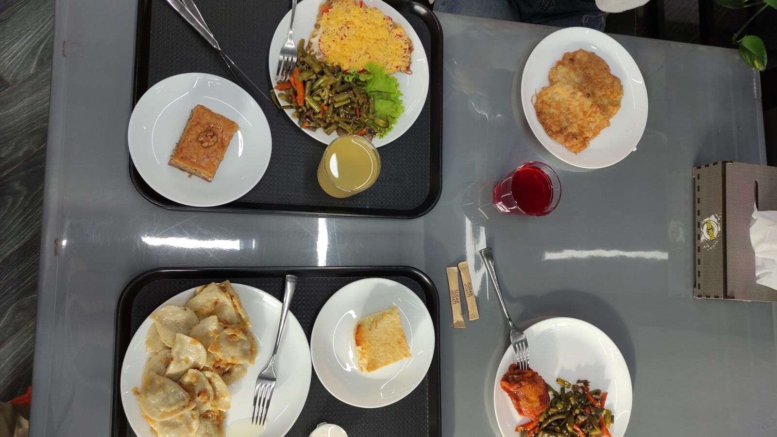 Food House image 2