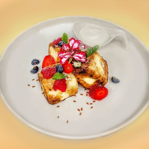 Olive Restaurant by UnderSun Hotel image 2