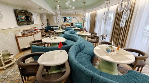 Olive Restaurant by UnderSun Hotel image 3
