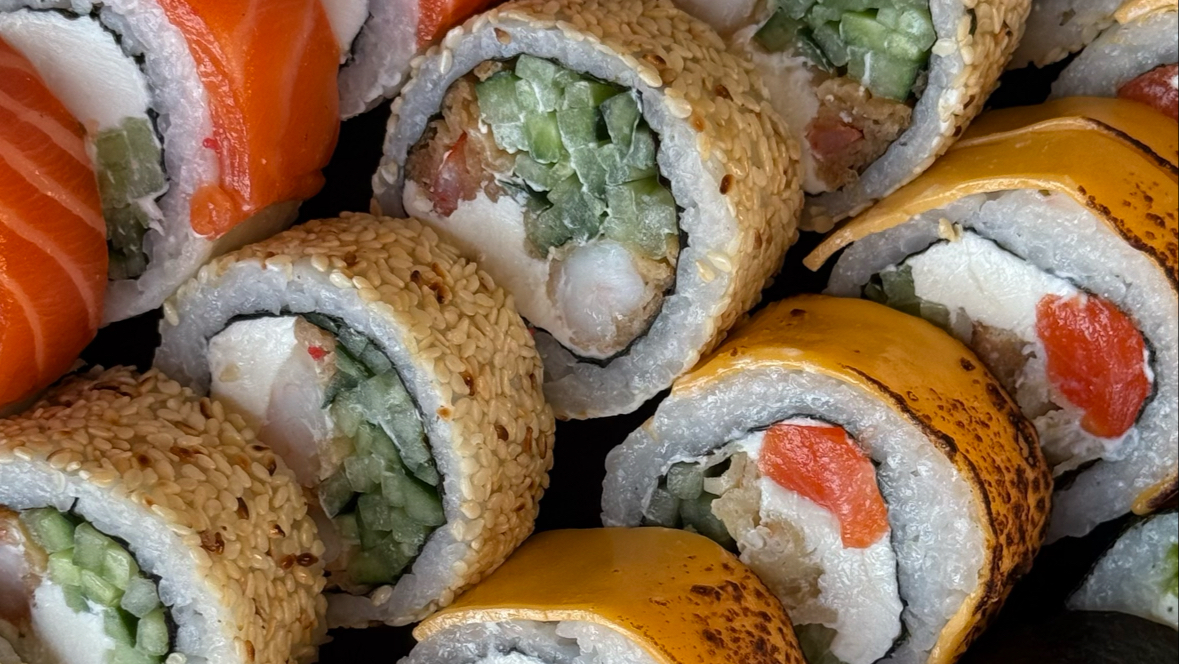 Daruma sushi bar image 2