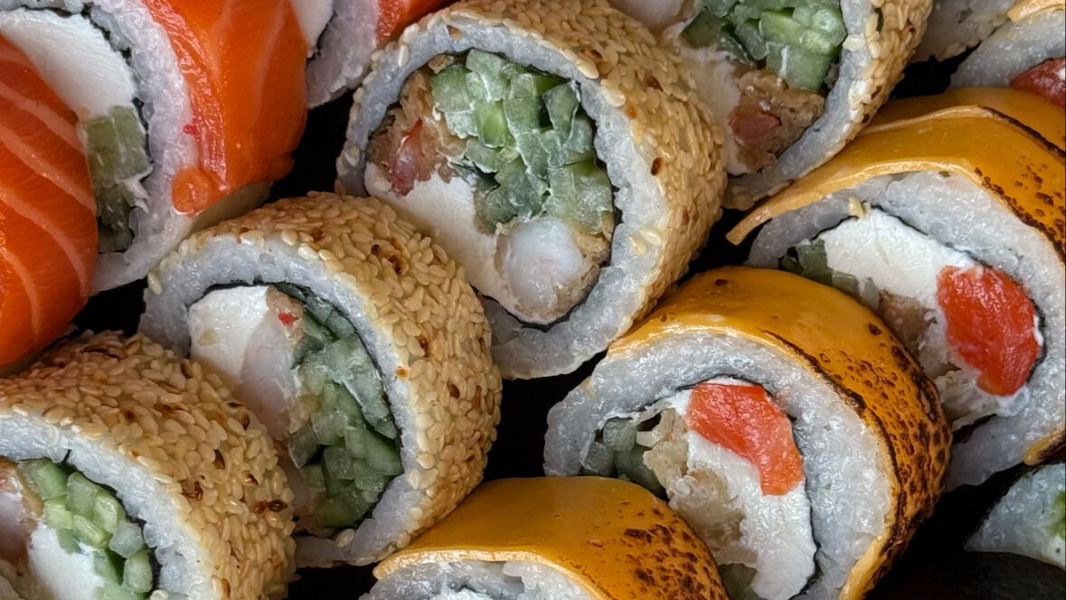 Daruma sushi bar image 2