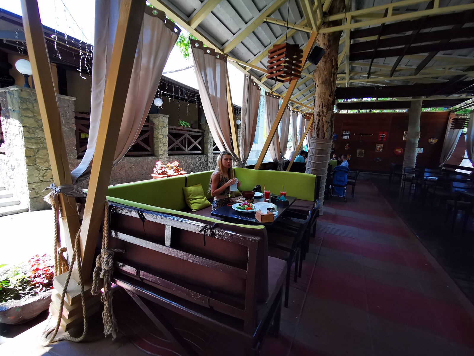 Pub 317 image 7