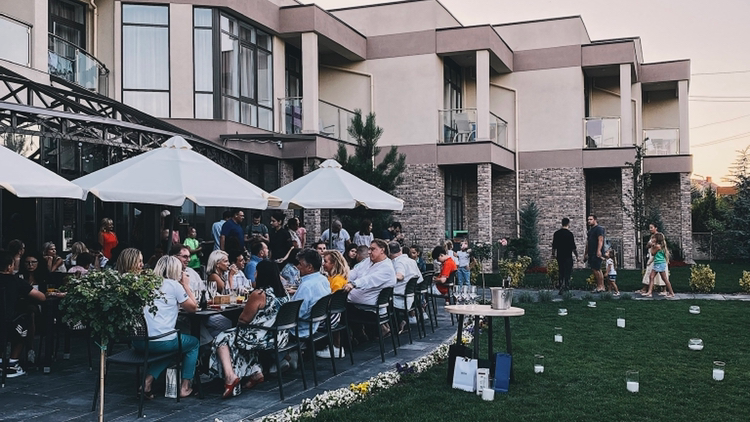 NAVI sushi bar image 3