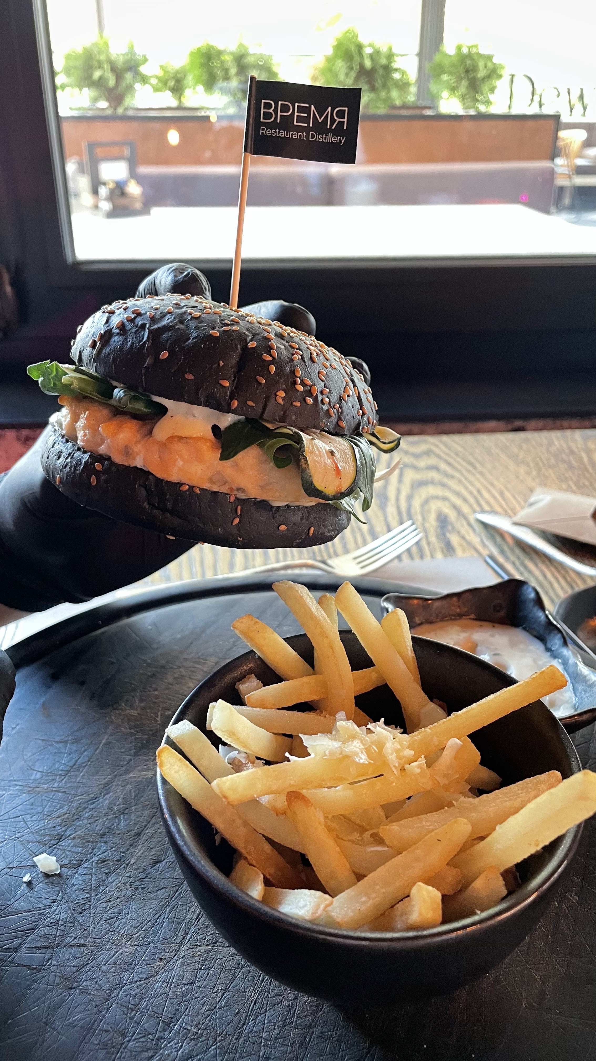 ЧАС Restaurant Distillery image 2