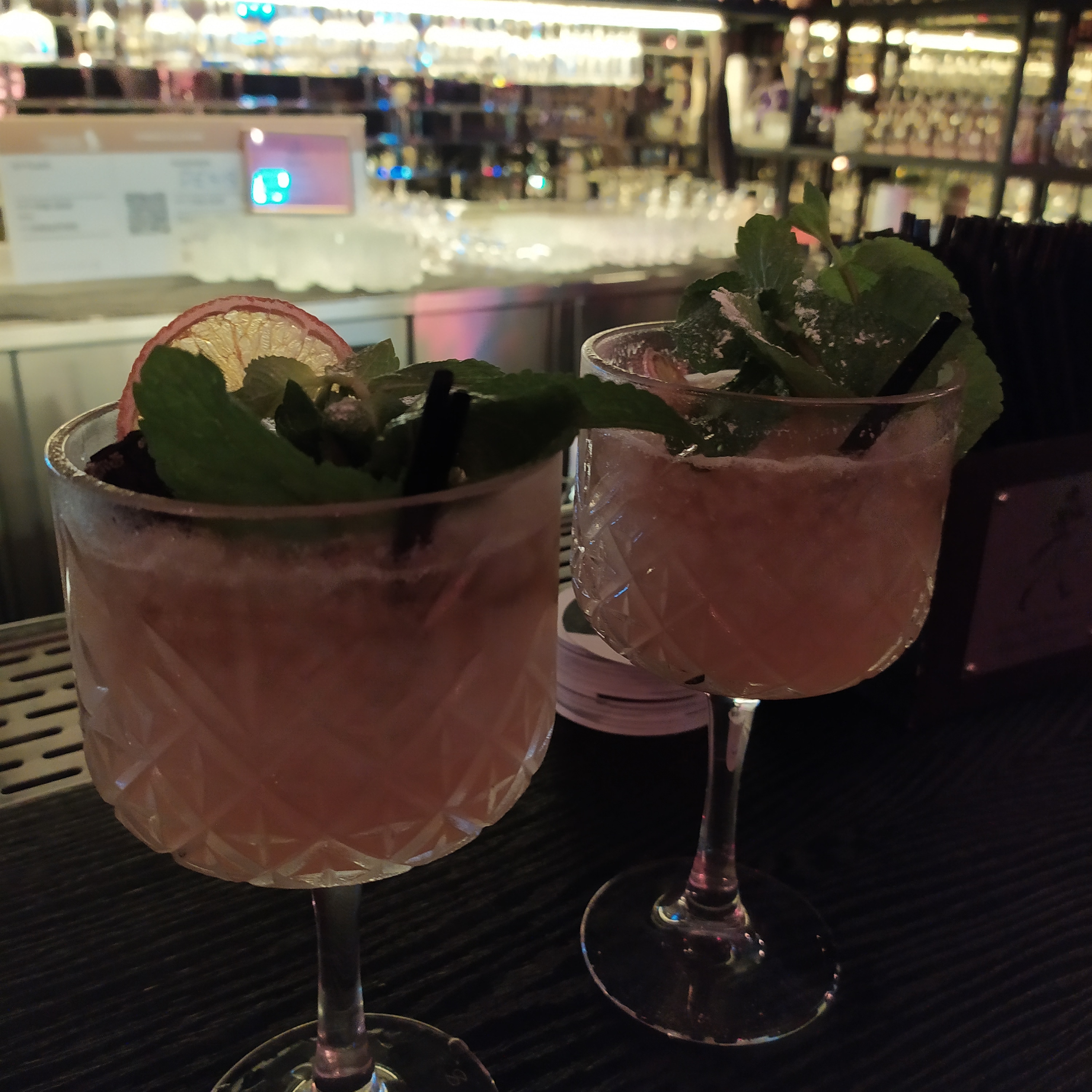 ЧАС Restaurant Distillery image 5