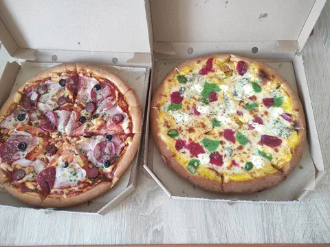 Kosmo Pizza image 3