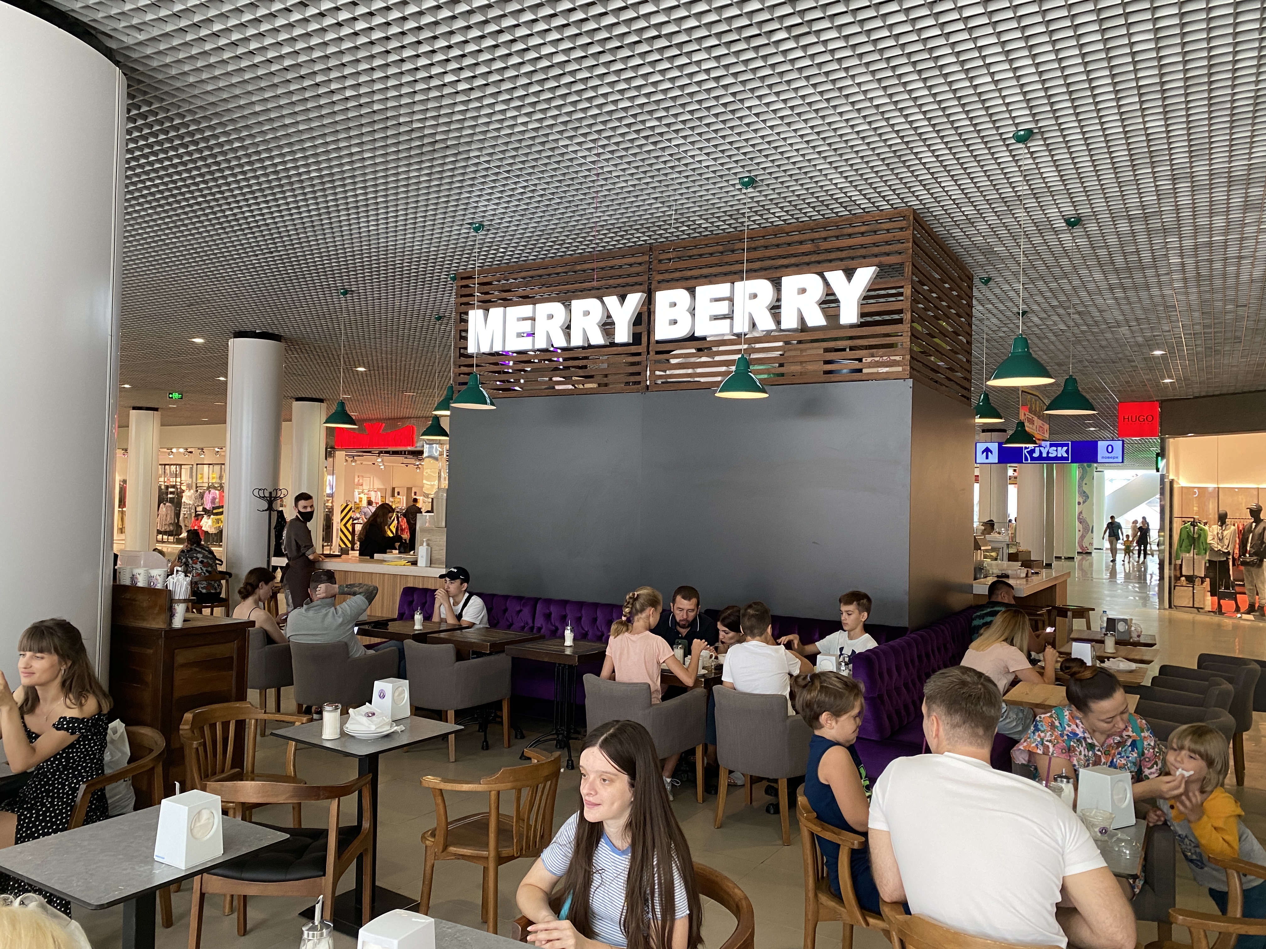 Merry Berry Cafe image 7