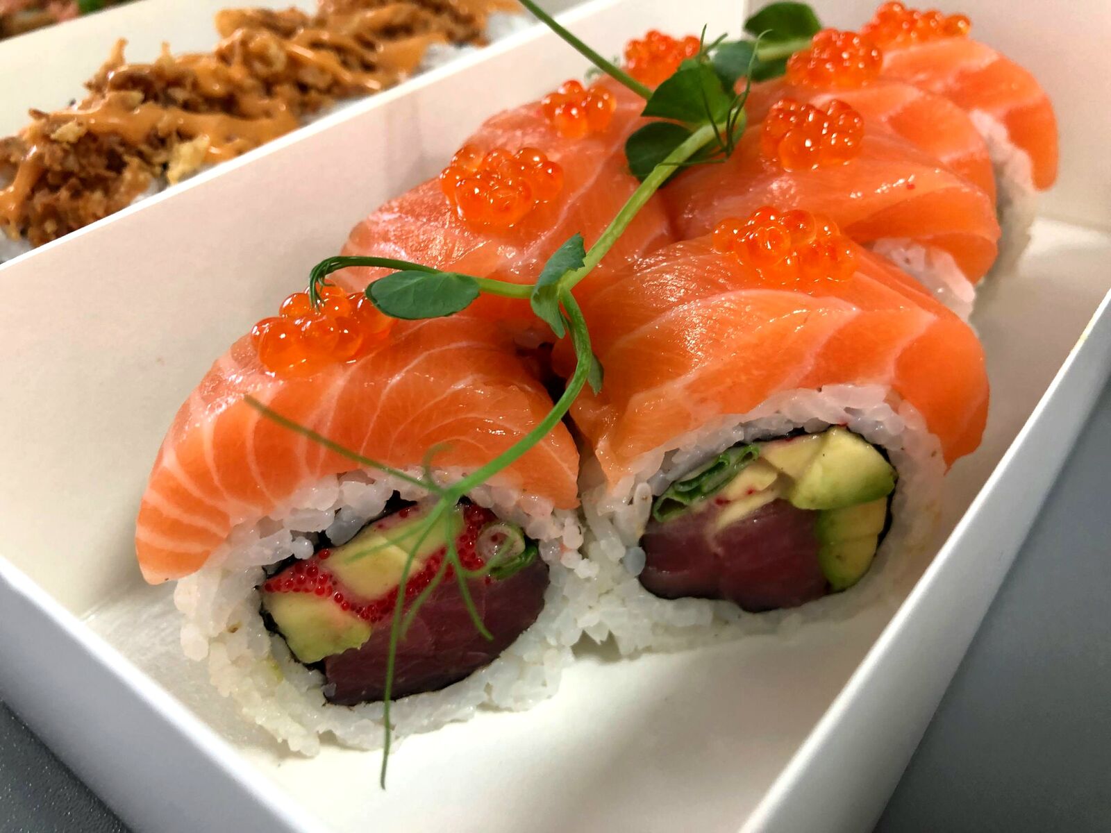 WOOF SUSHI image 6