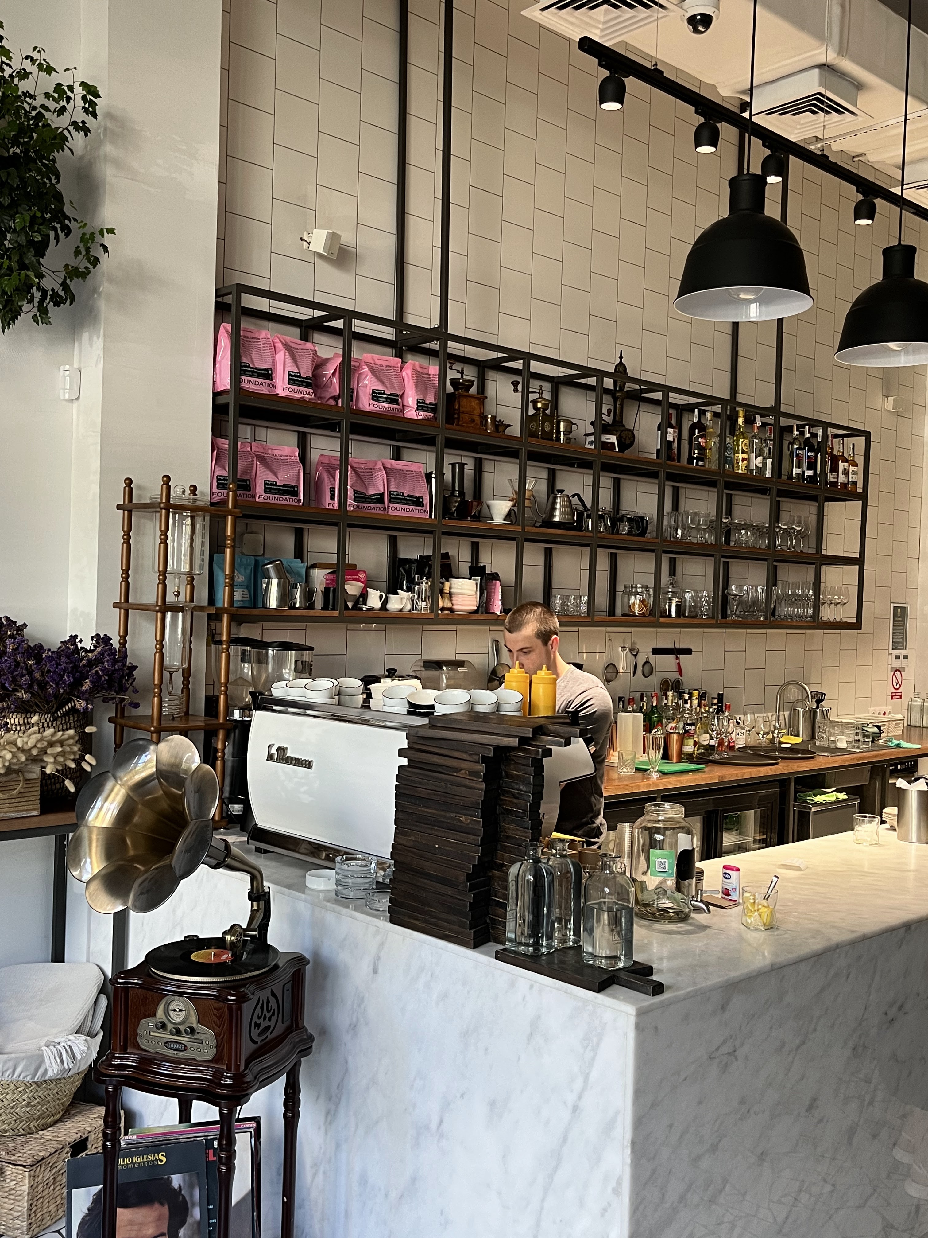 Ohlala coffee & wine image 7