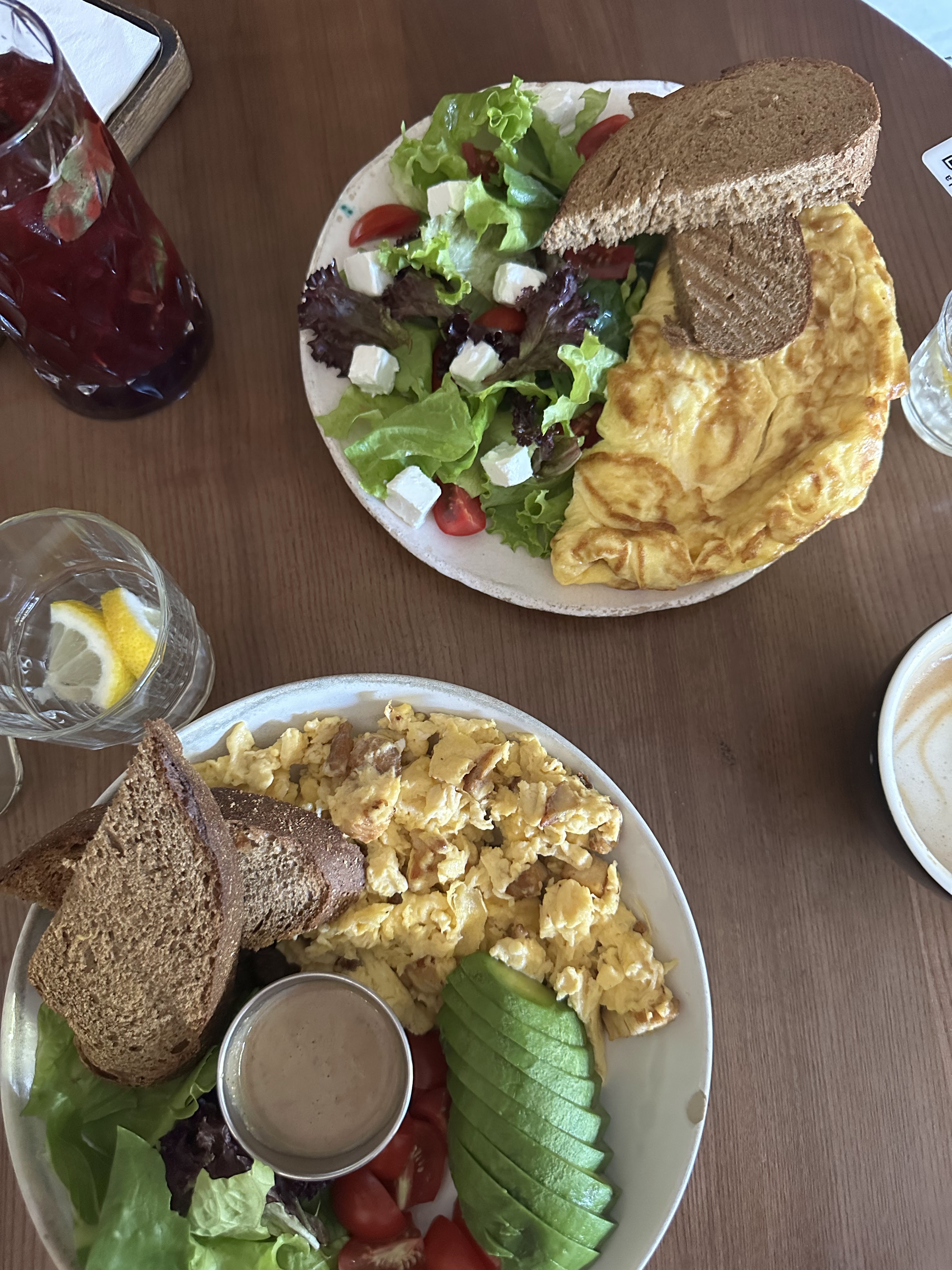 Ohlala coffee & wine image 10