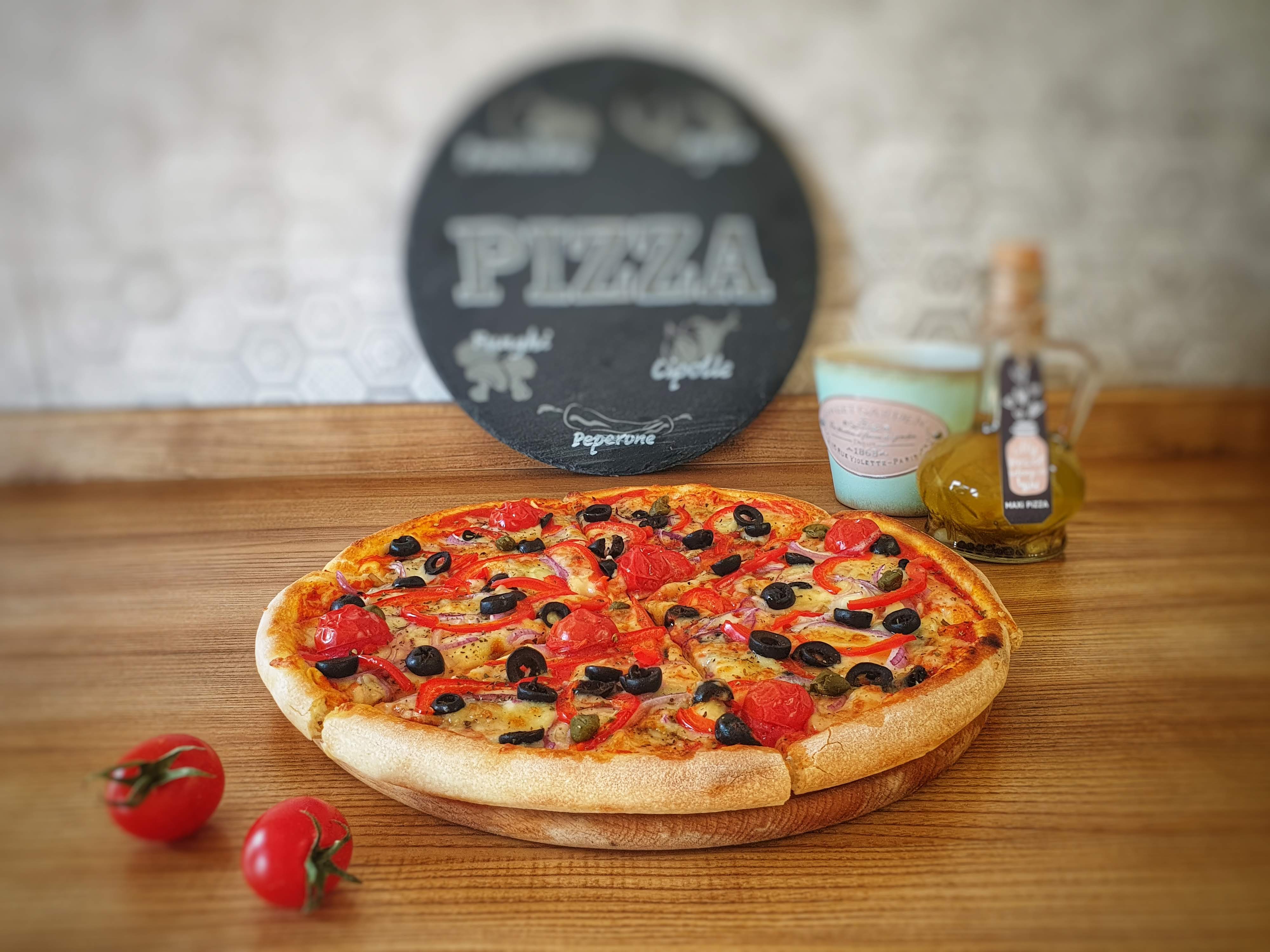 Maxi Pizza & Sushi image 3