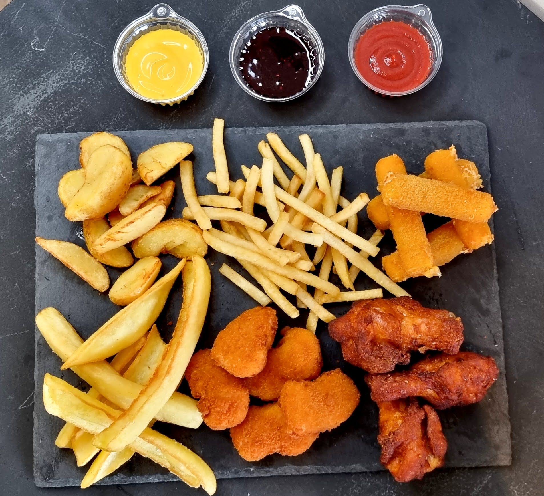 Maxi Pizza & Sushi image 9