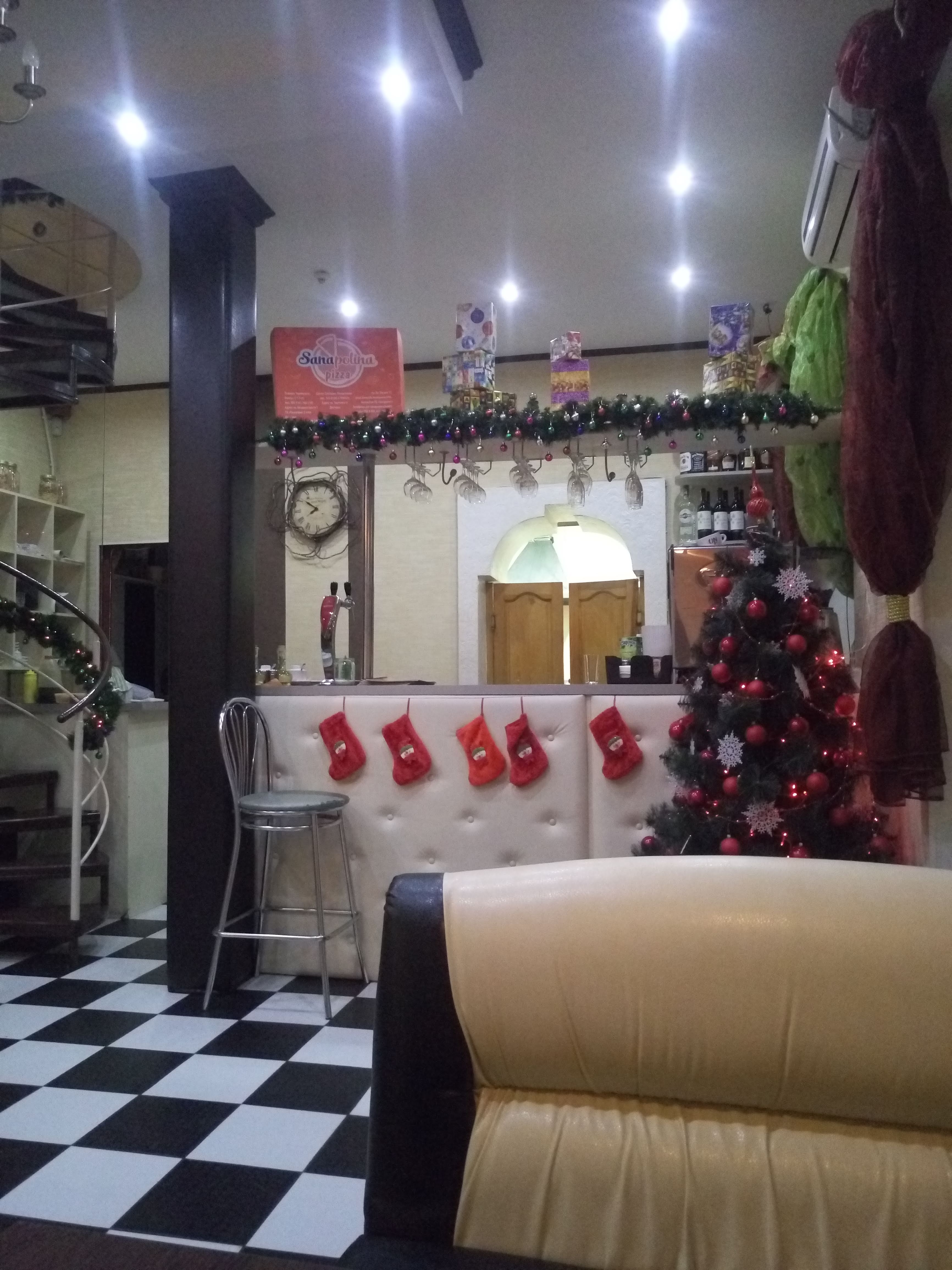 Sanapolina Pizza image 10