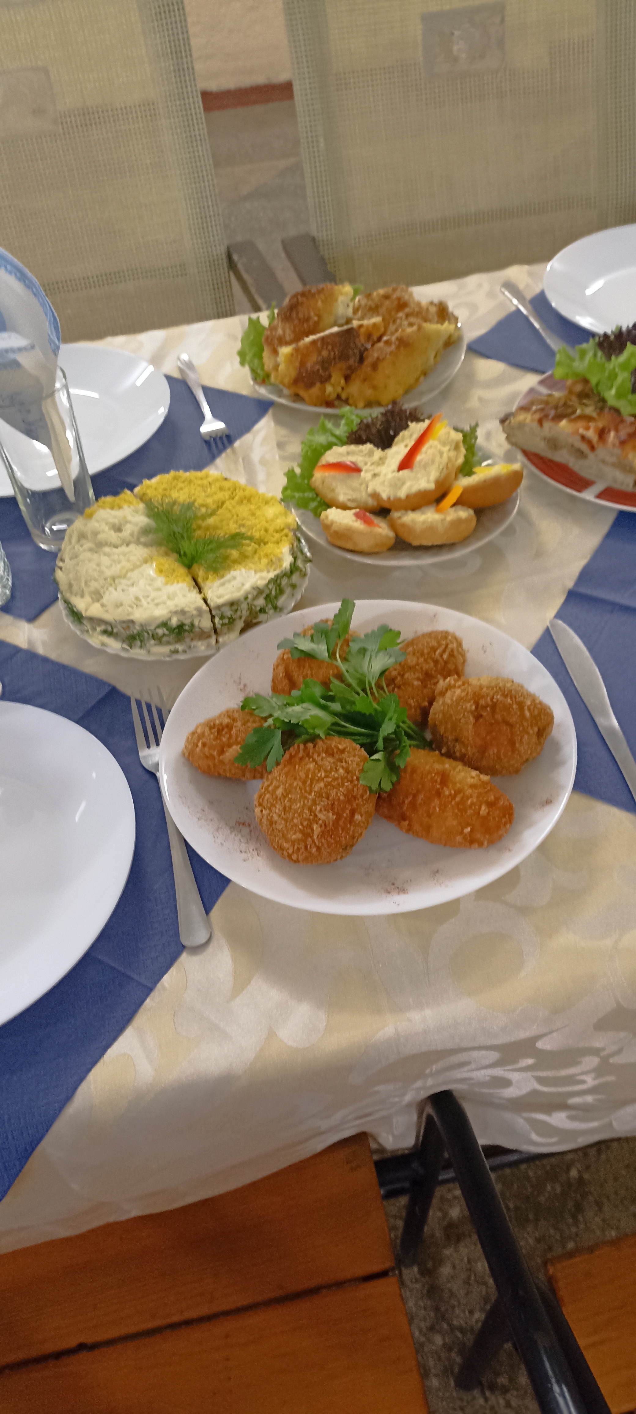 Kafe-Stolovaya,, U Ksyushy " image 9