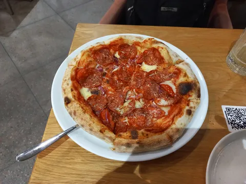SalSa pizza & pasta image 4