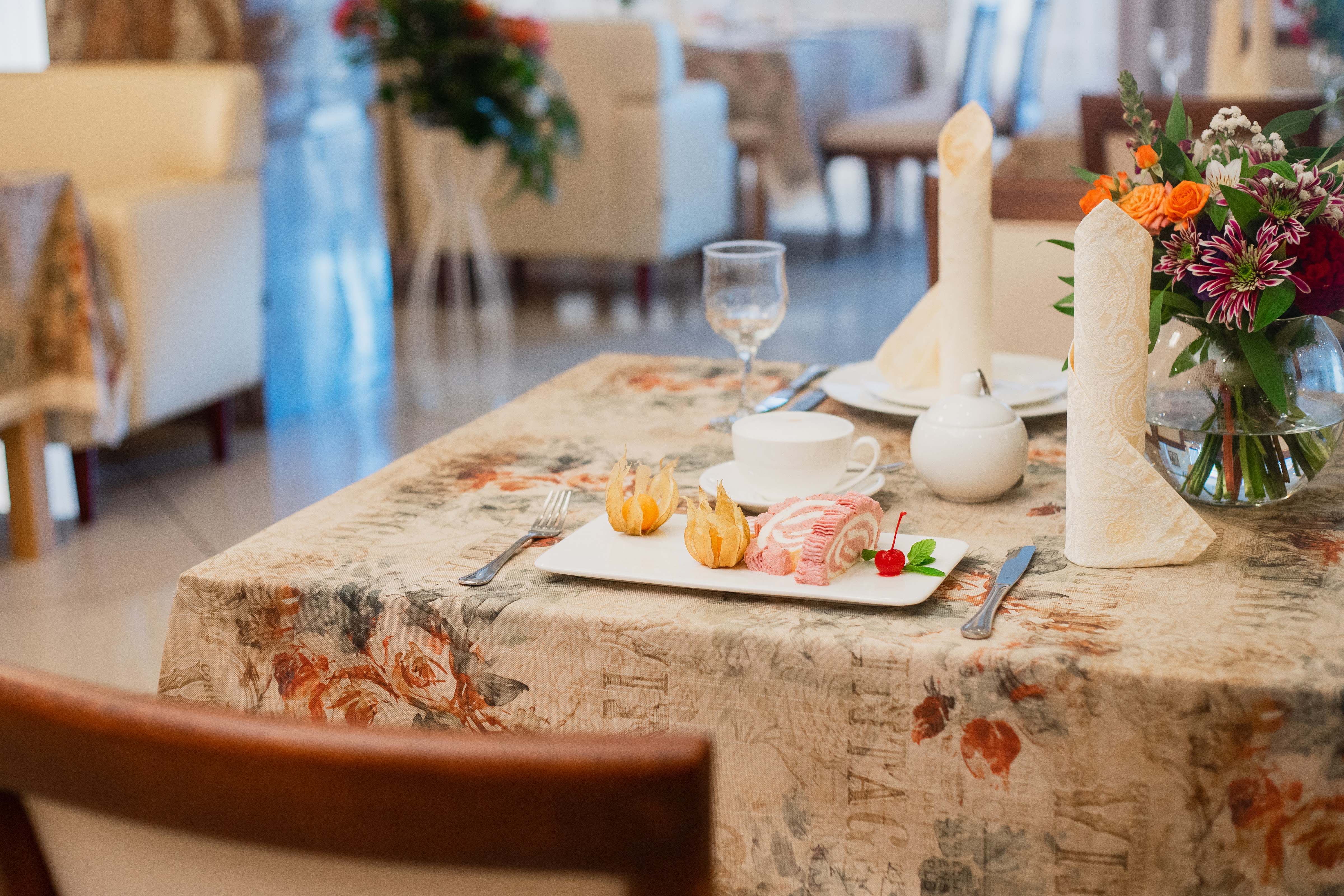 Grand Otrada Restaurant image 6