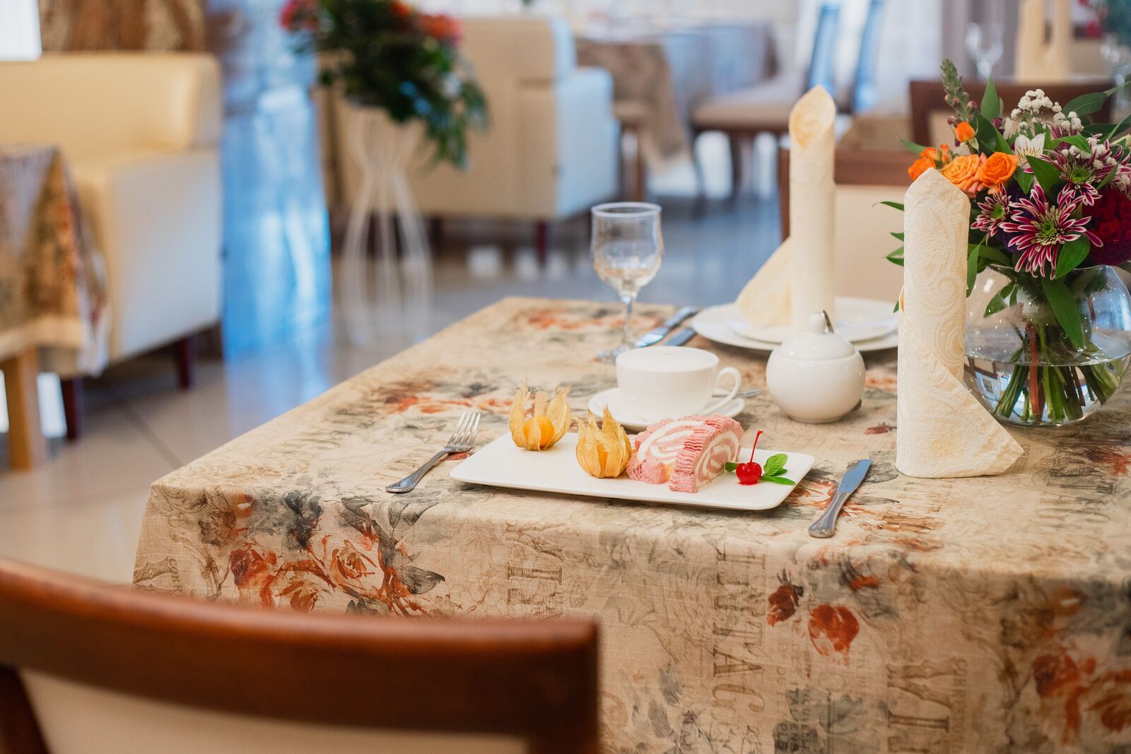 Grand Otrada Restaurant image 6