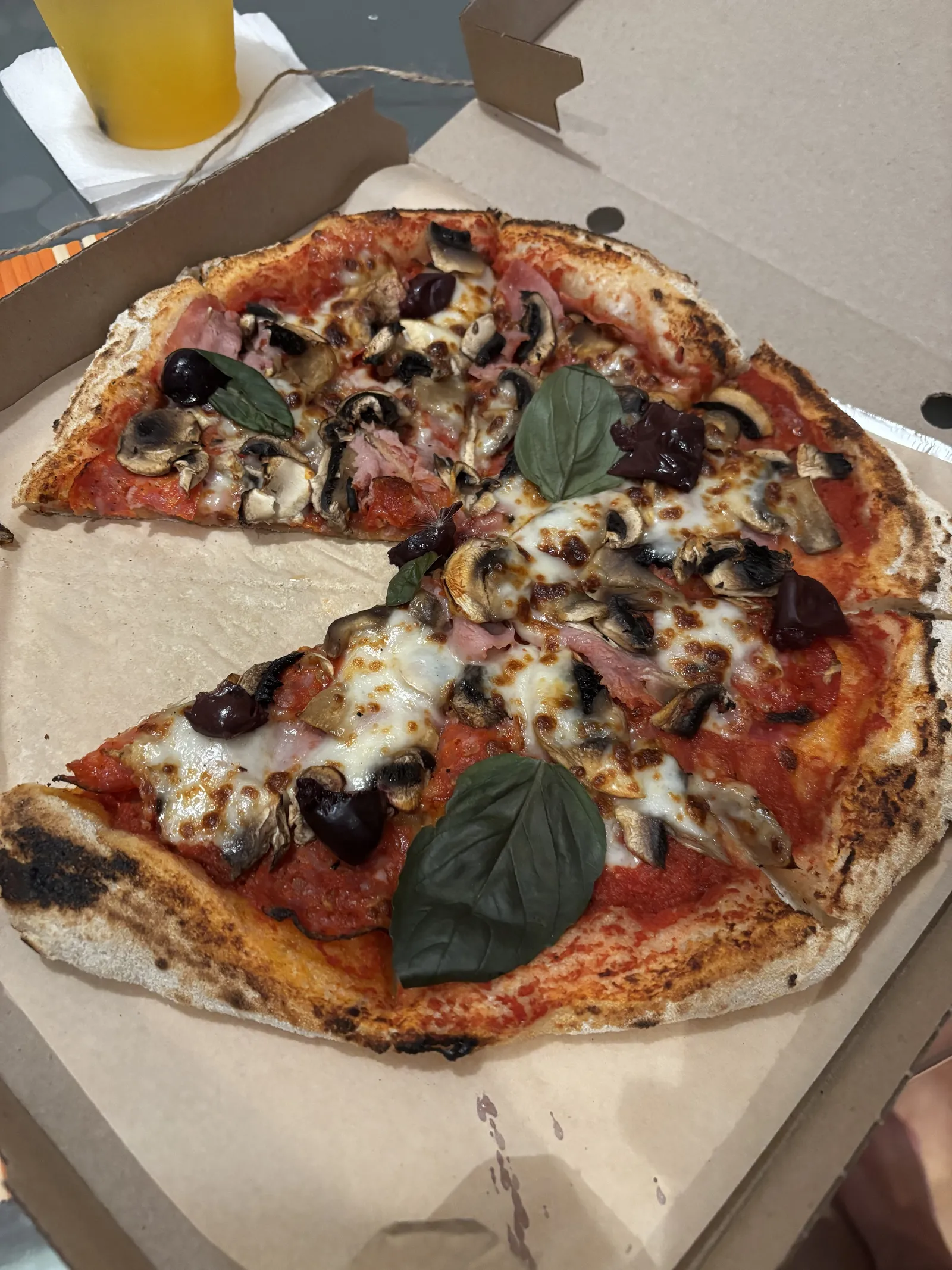Cipolle Pizza Bar image 5