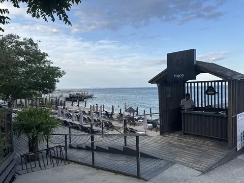 MOON Beach image 4