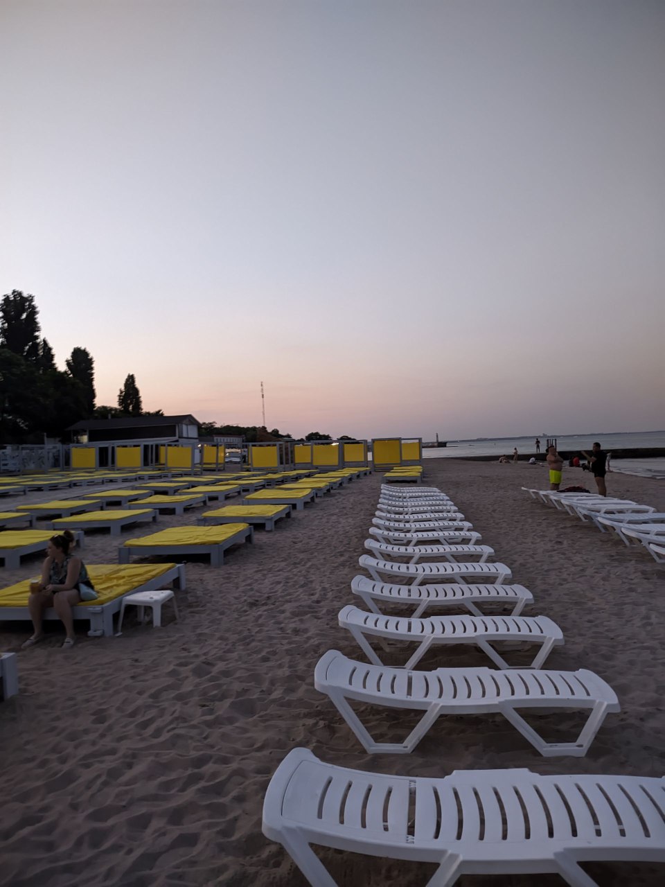 Yellow stone image 3