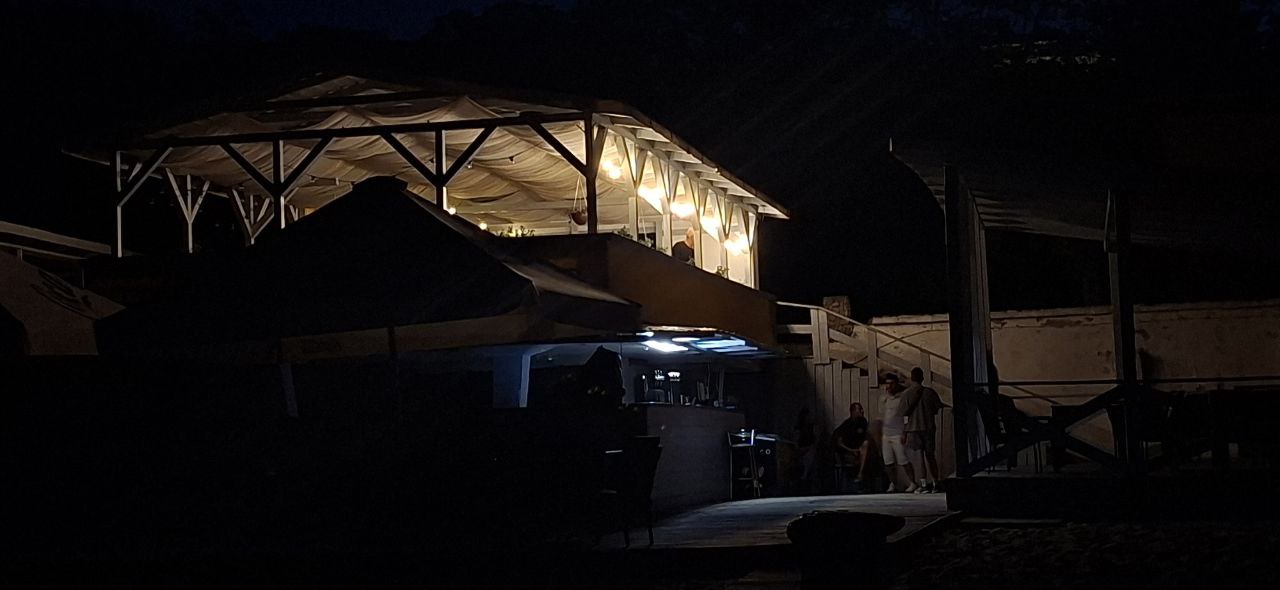 Yellow stone image 9