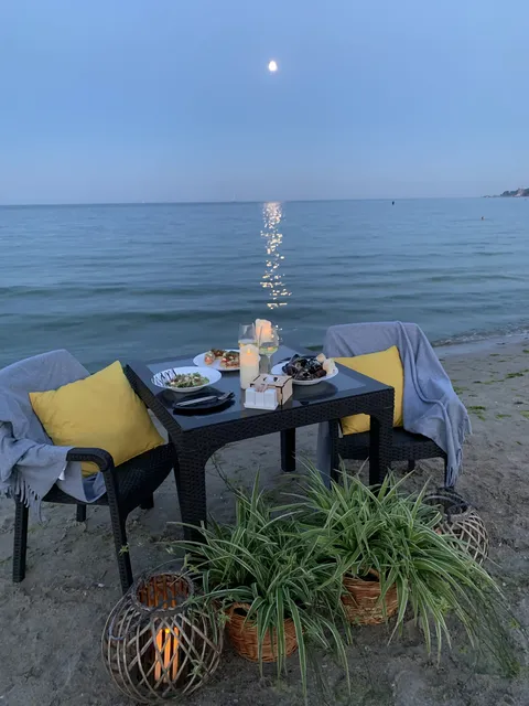 Violet beach club image 7