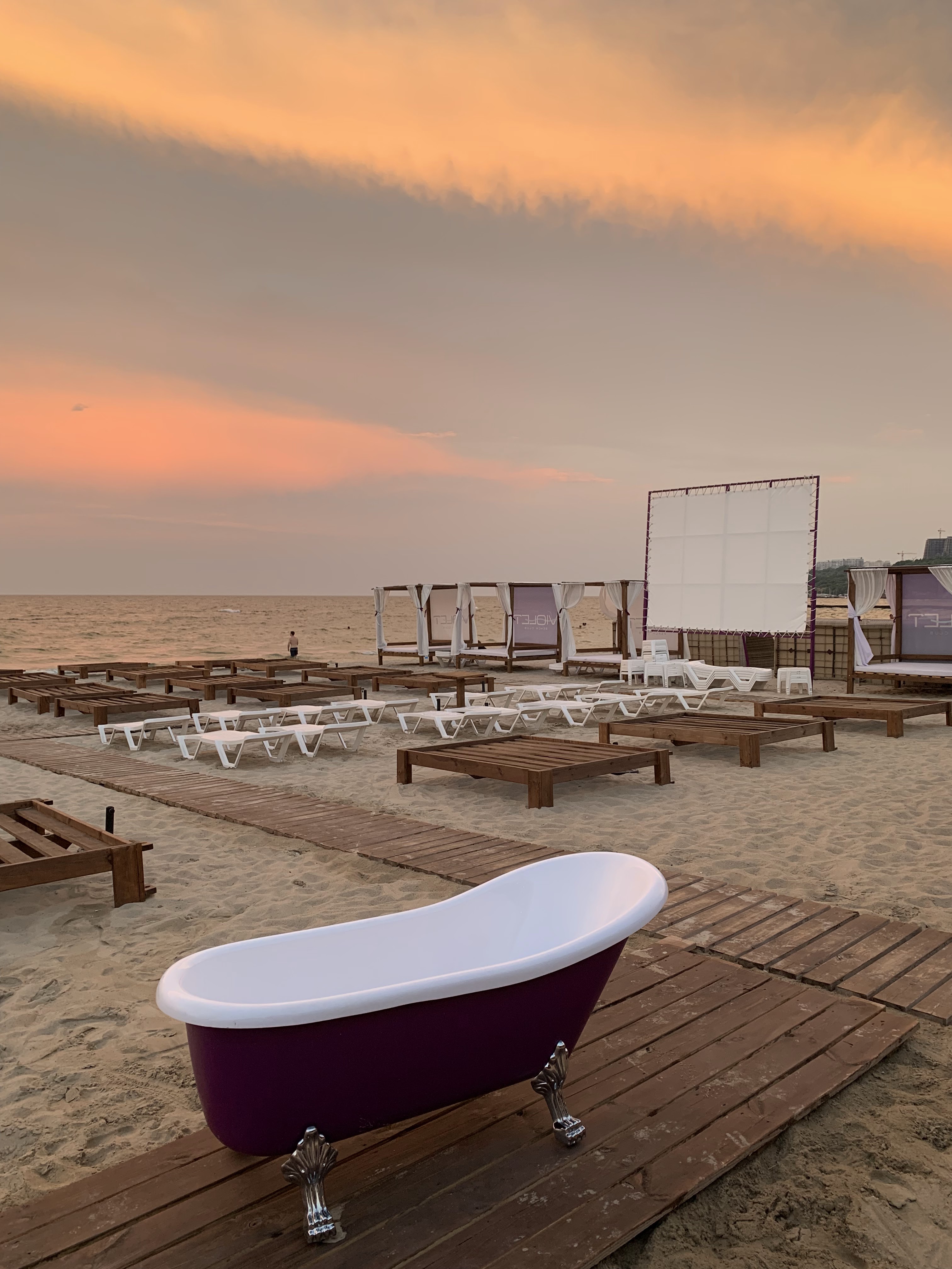 Violet beach club image 9