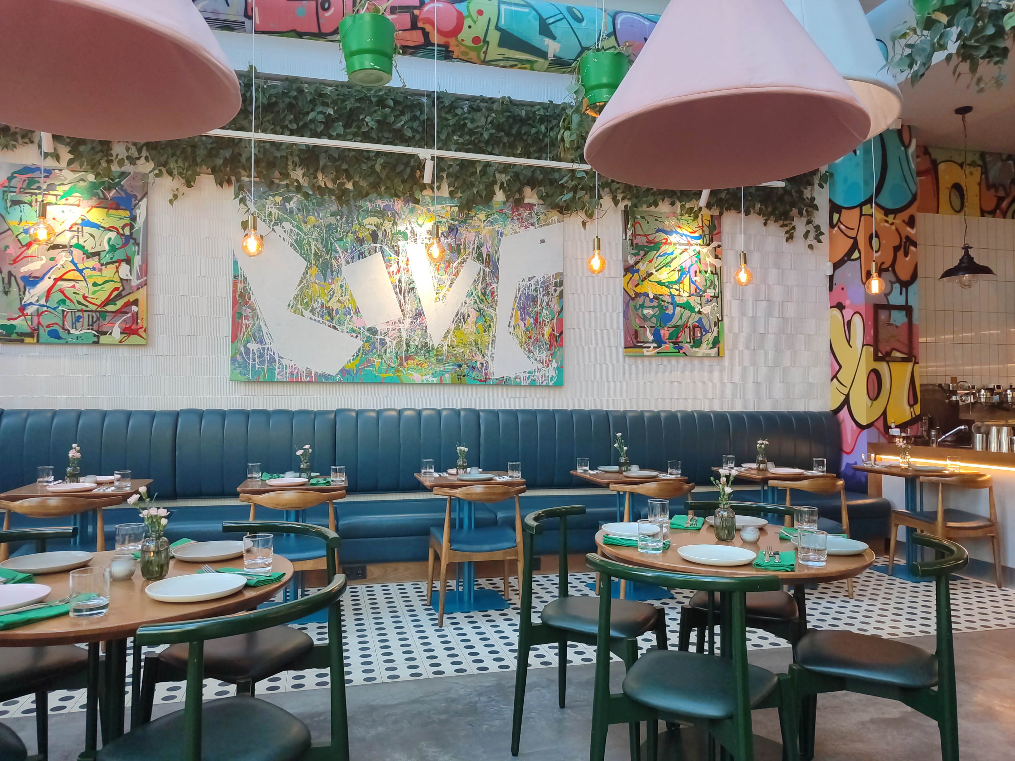 Yourz Space Bistro image 3