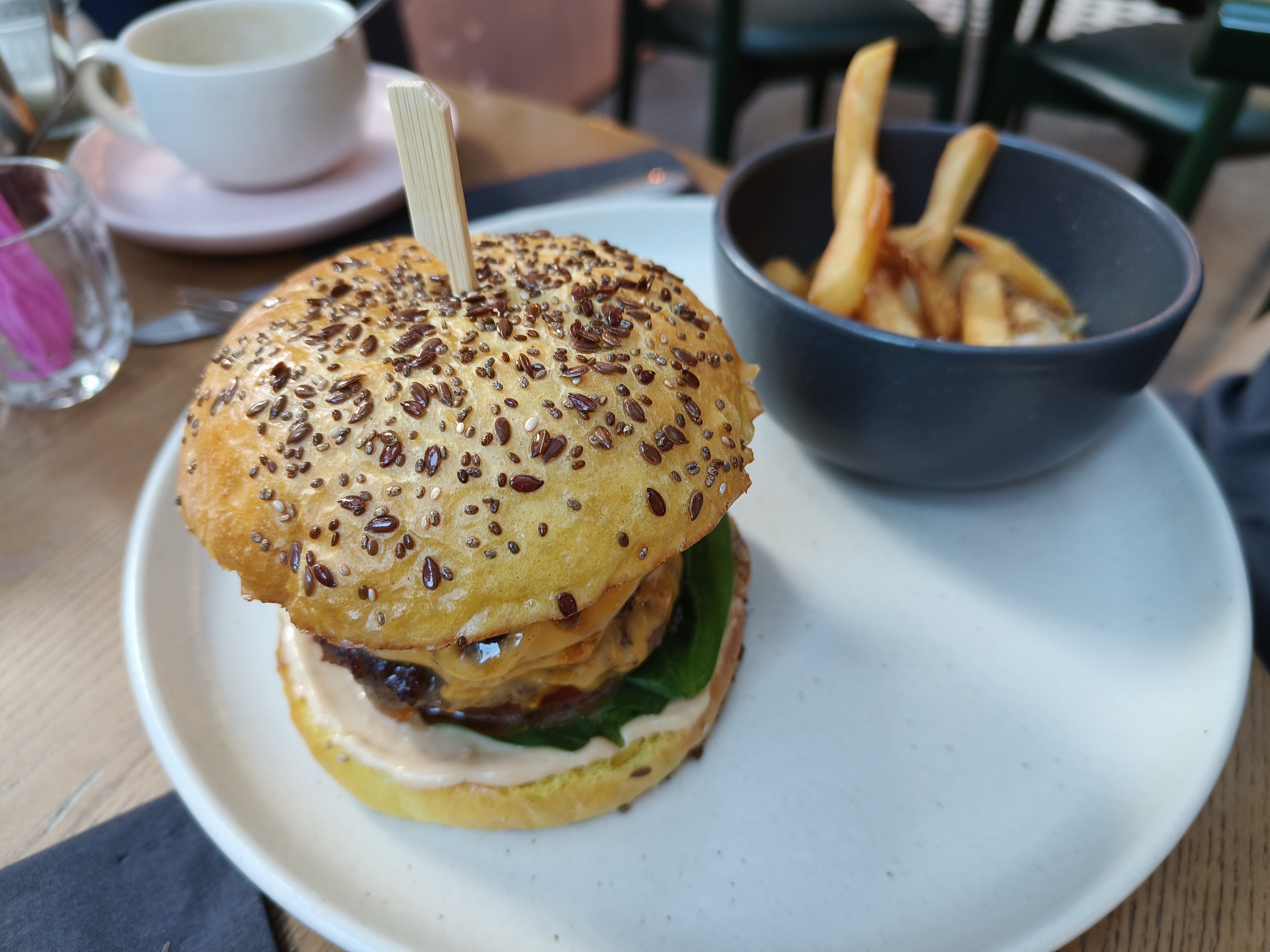 Yourz Space Bistro image 5