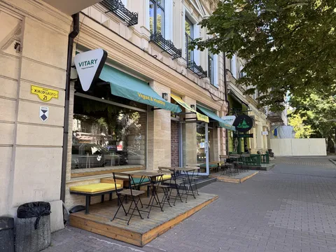 VITARY vegan&healthy cafe image 7