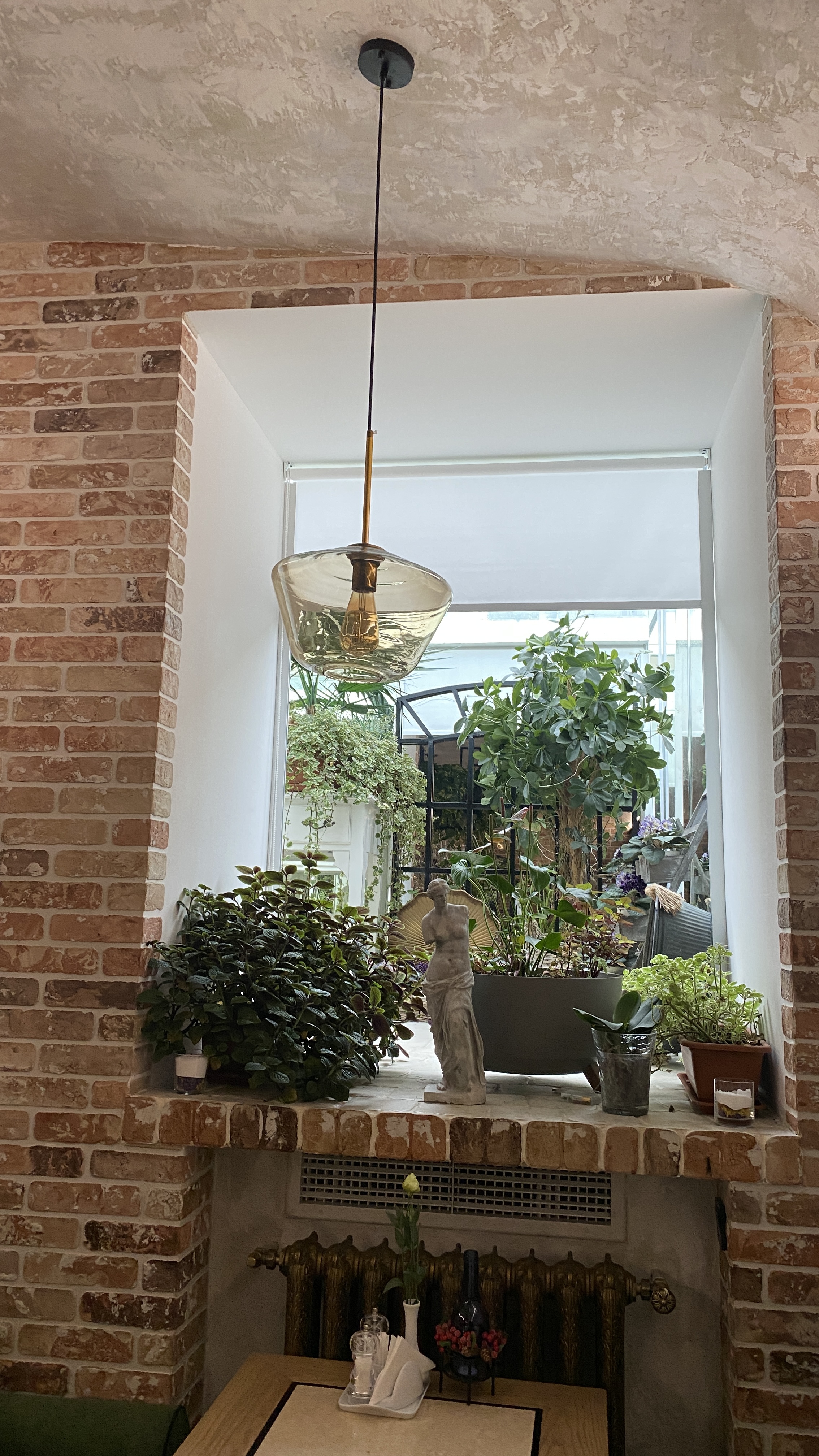 Babel Gardens image 5