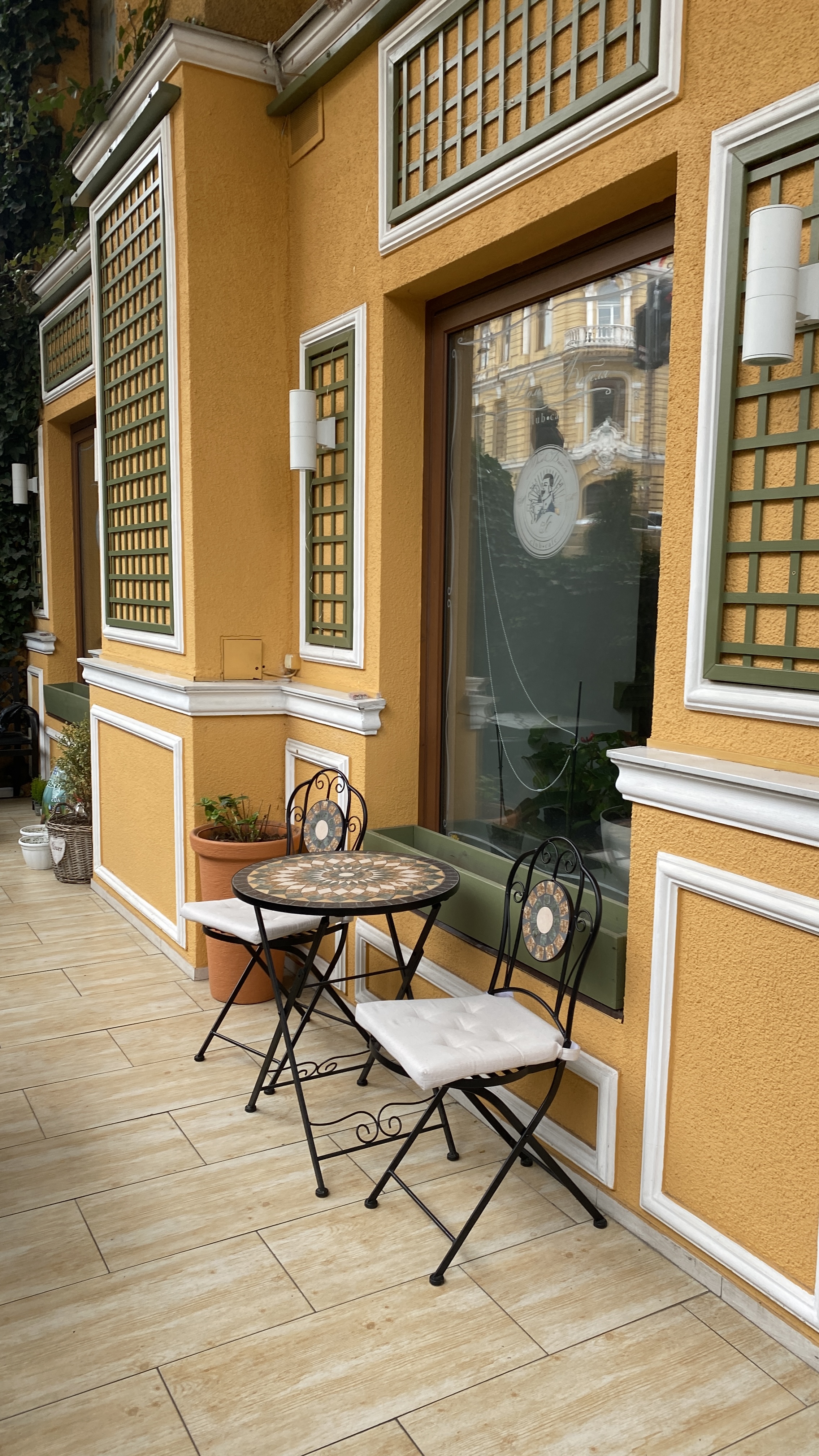 Babel Gardens image 10