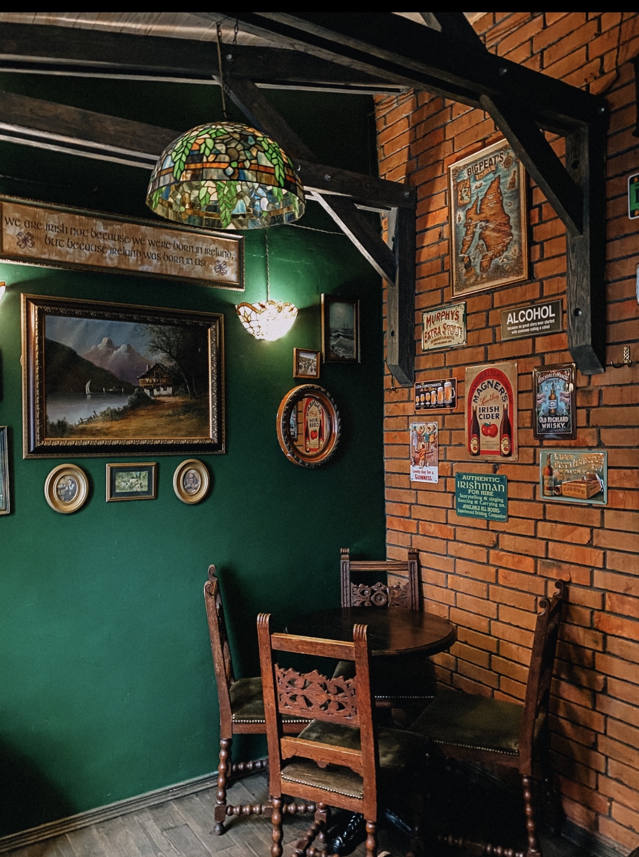 Fox & Pipe - Irish pub image 7