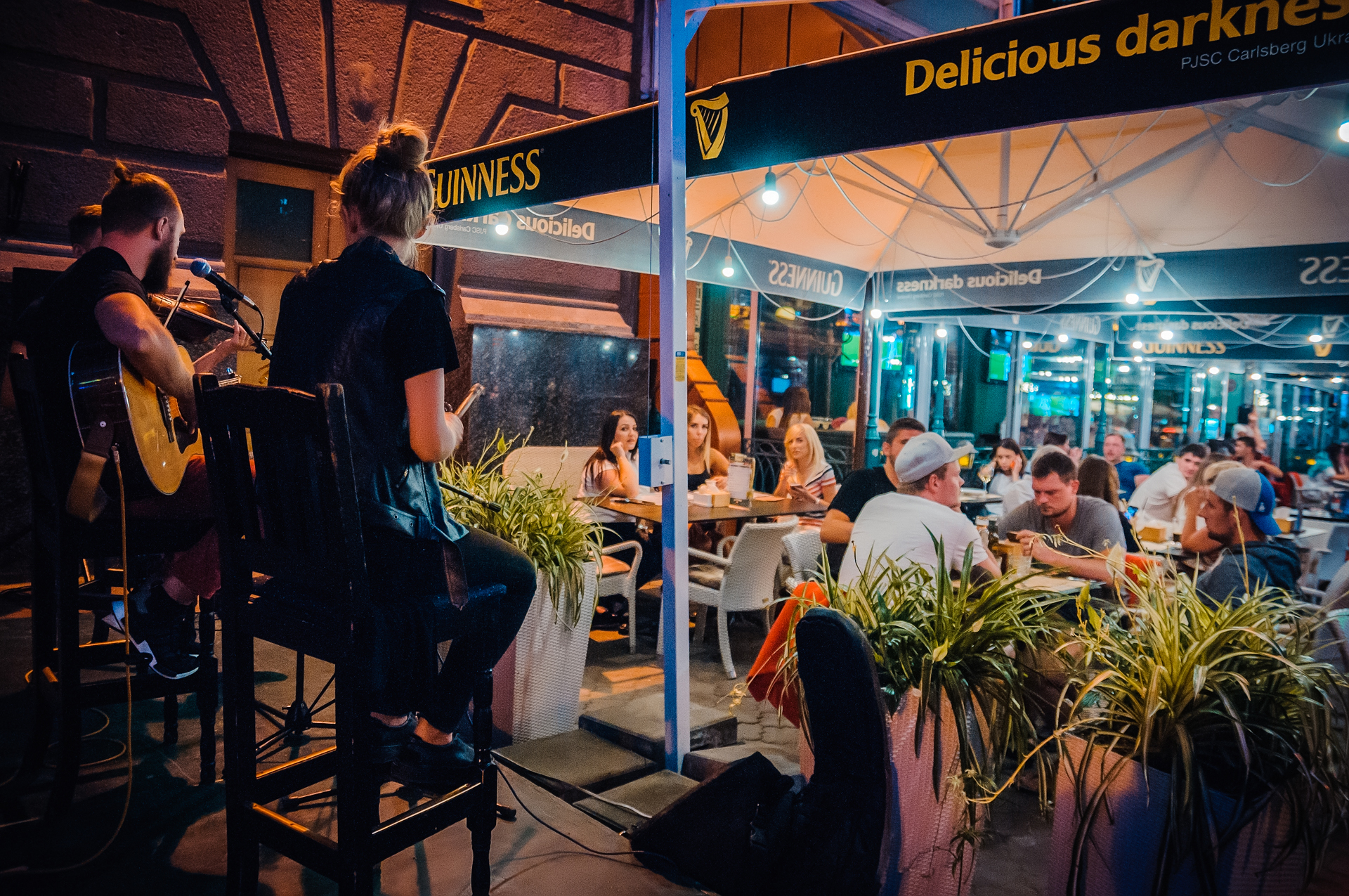 "Mick O'Neills" Gastro Pub image 4