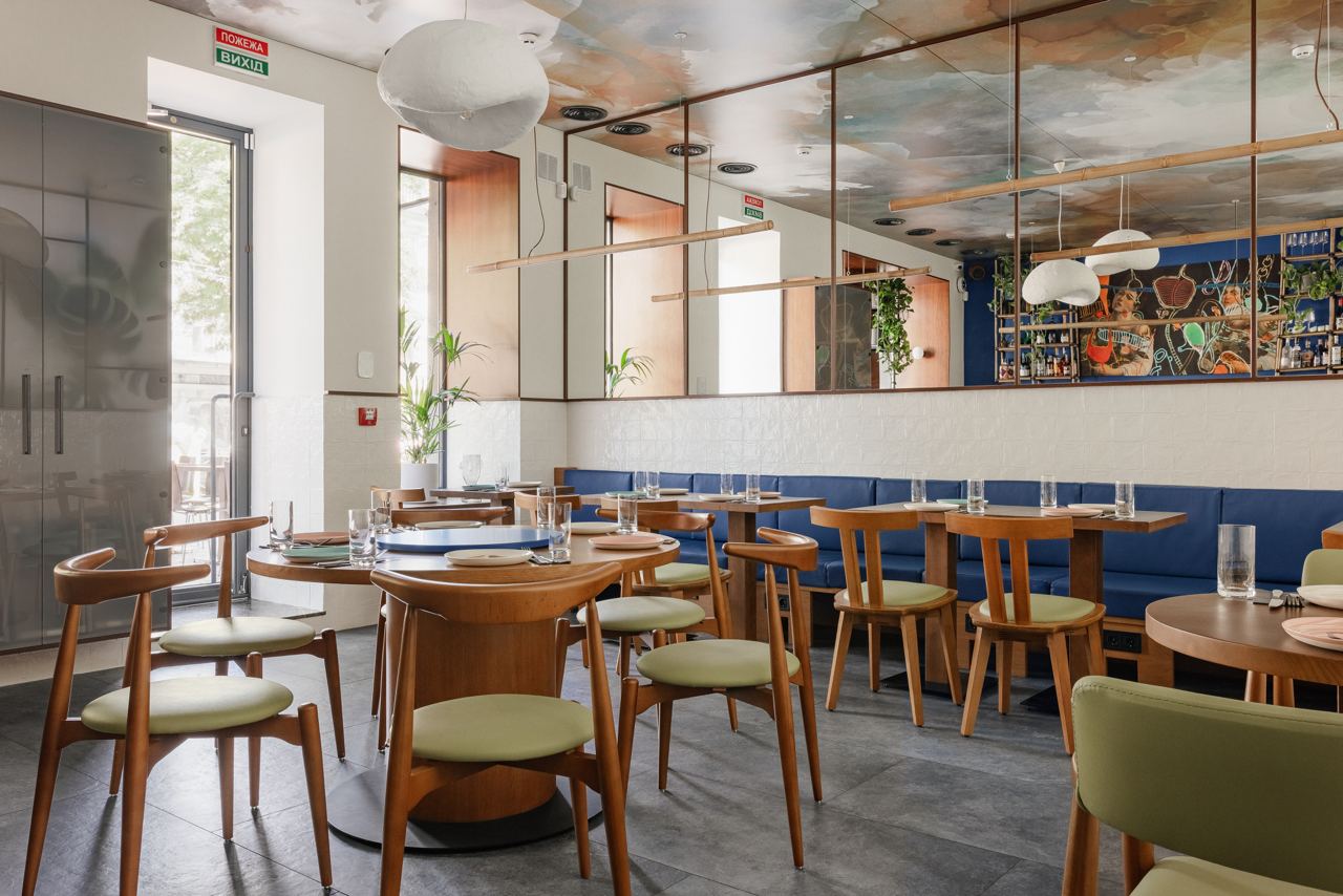 Yourz Asia Bar image 1