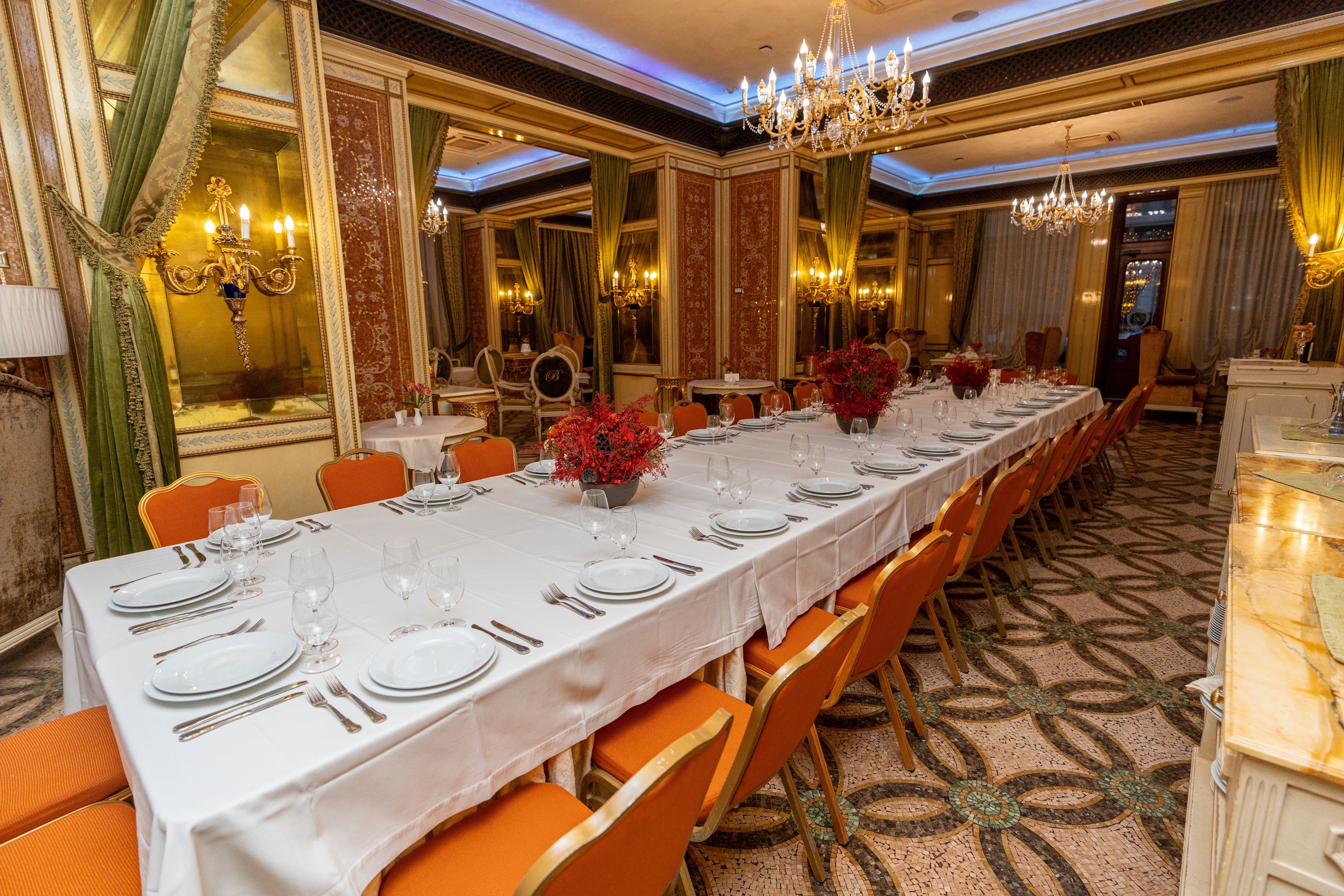 Restaurant "Bristol" image 1