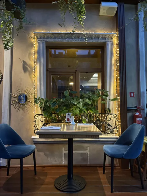 Sophie Cafe image 6