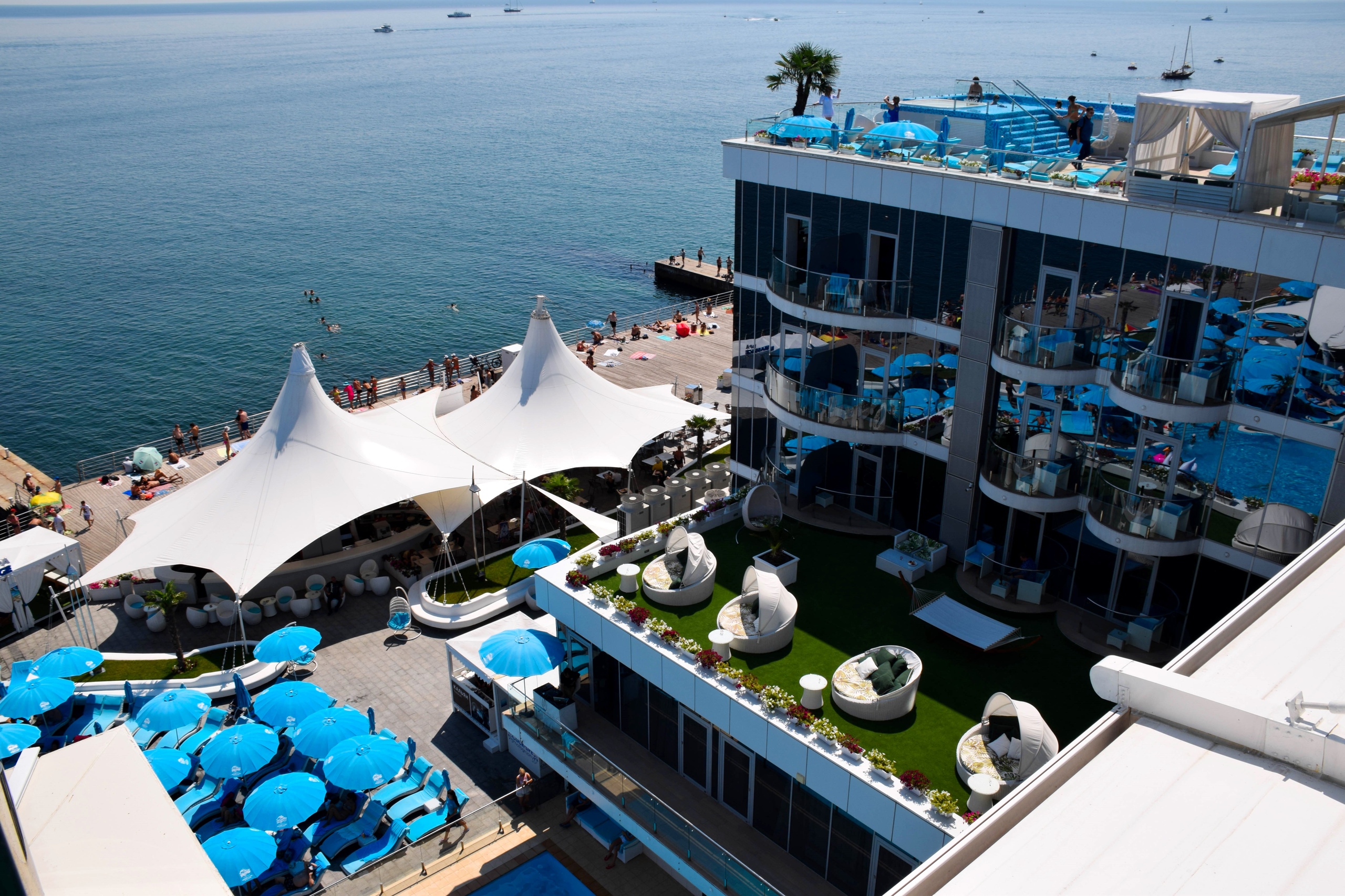 Panorama & Piano Bar image 4