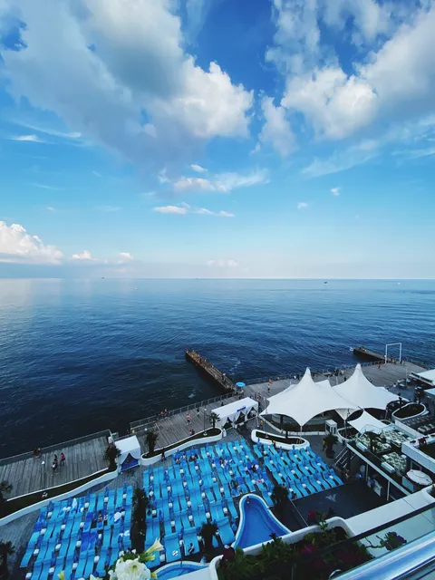 Panorama & Piano Bar image 8