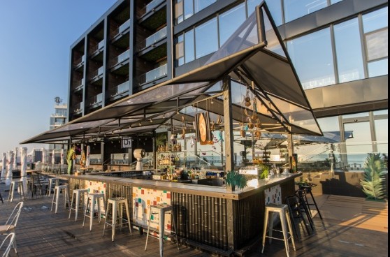 R1 restaurant image 6