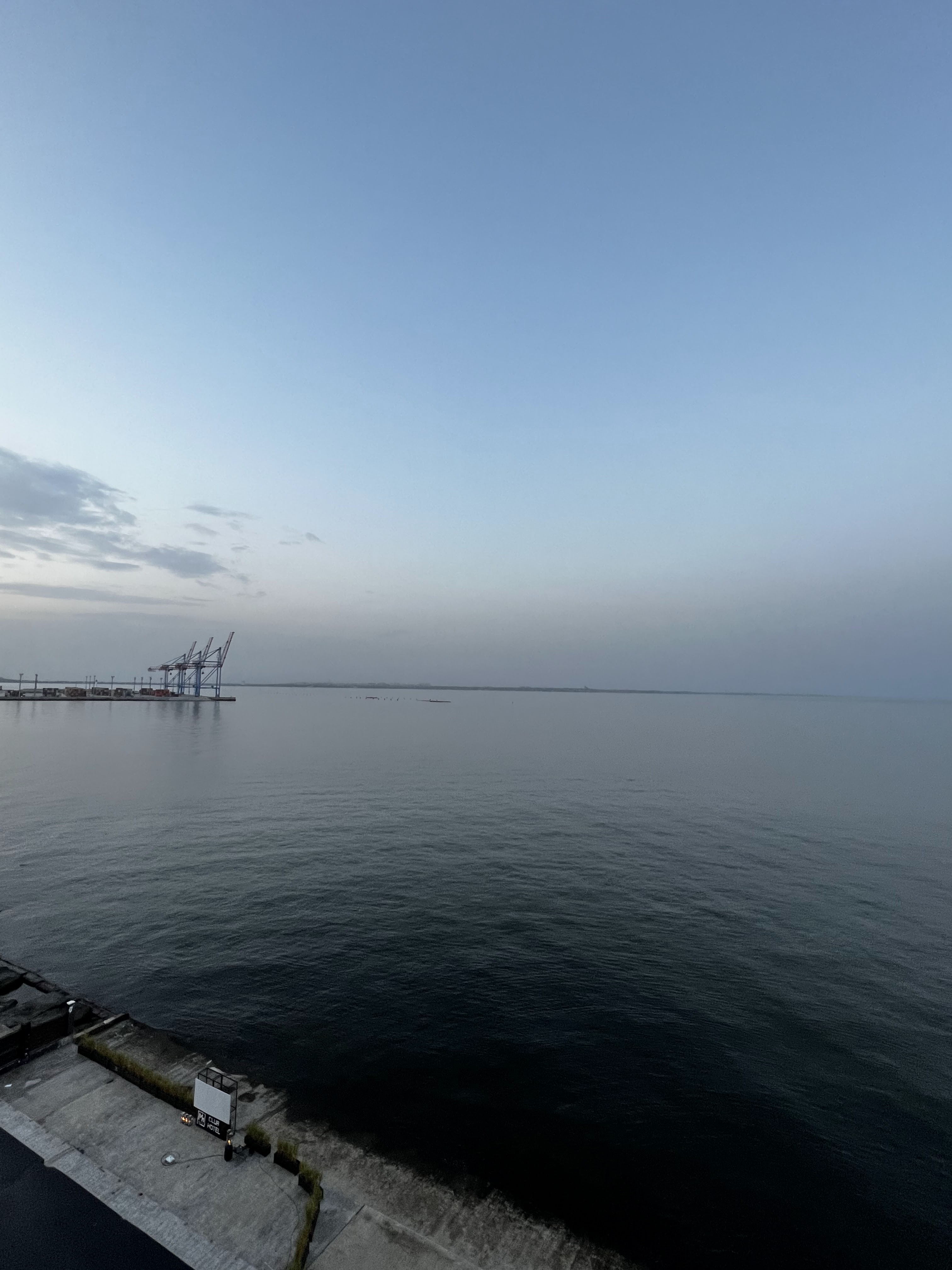 R1 restaurant image 9