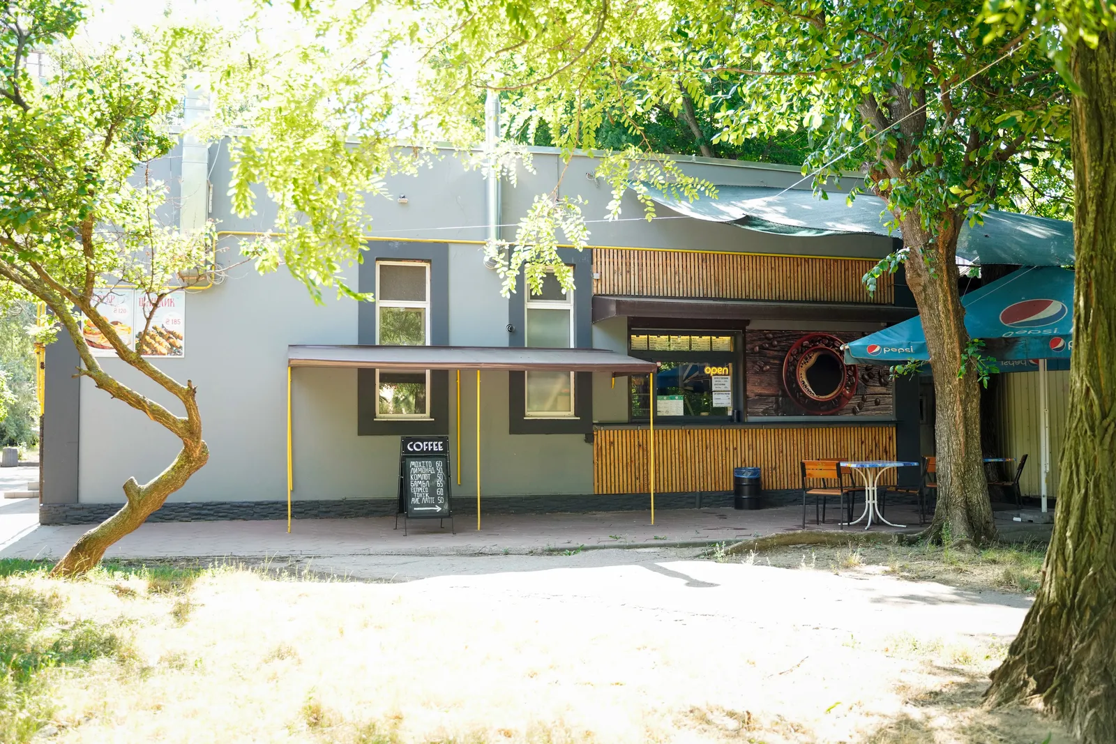 LADIA cafe image 10