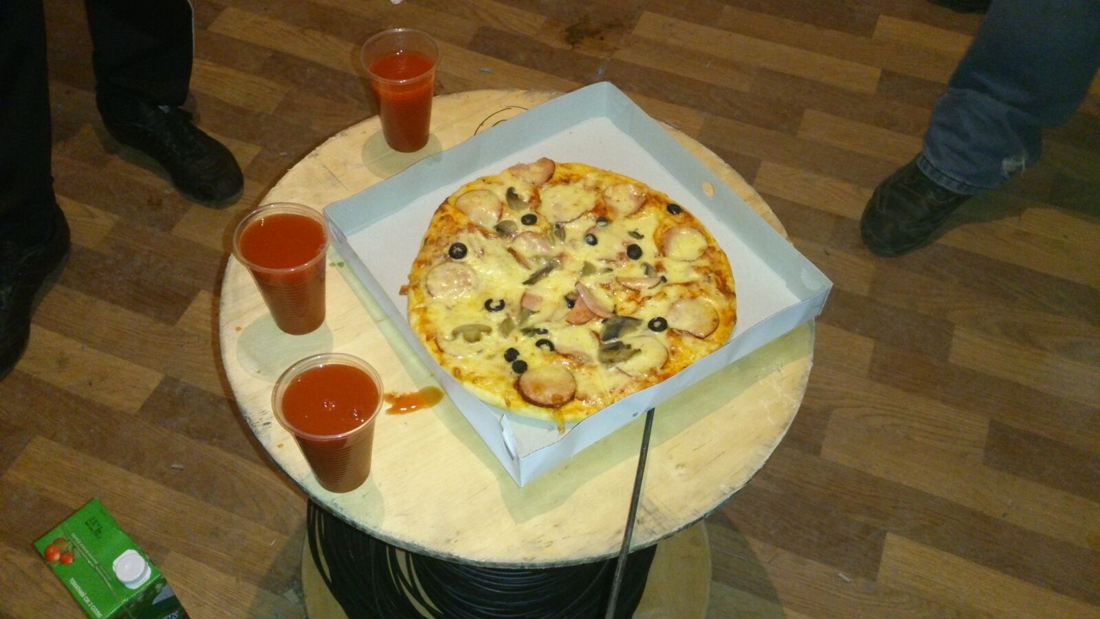 "Retro" - Restoran-Bar, Steyk Khaus, Pitsa-Bar image 2