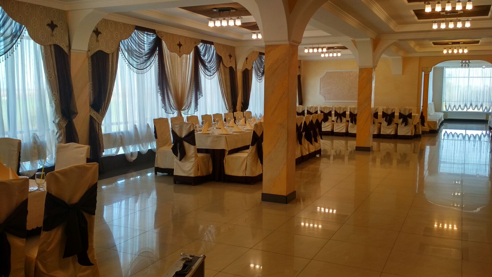 Restoran Hotelʹ Hostynnyy Dvir image 10