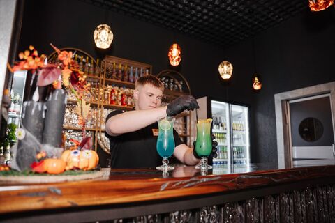 GANZ Restaurant | Lounge image 3