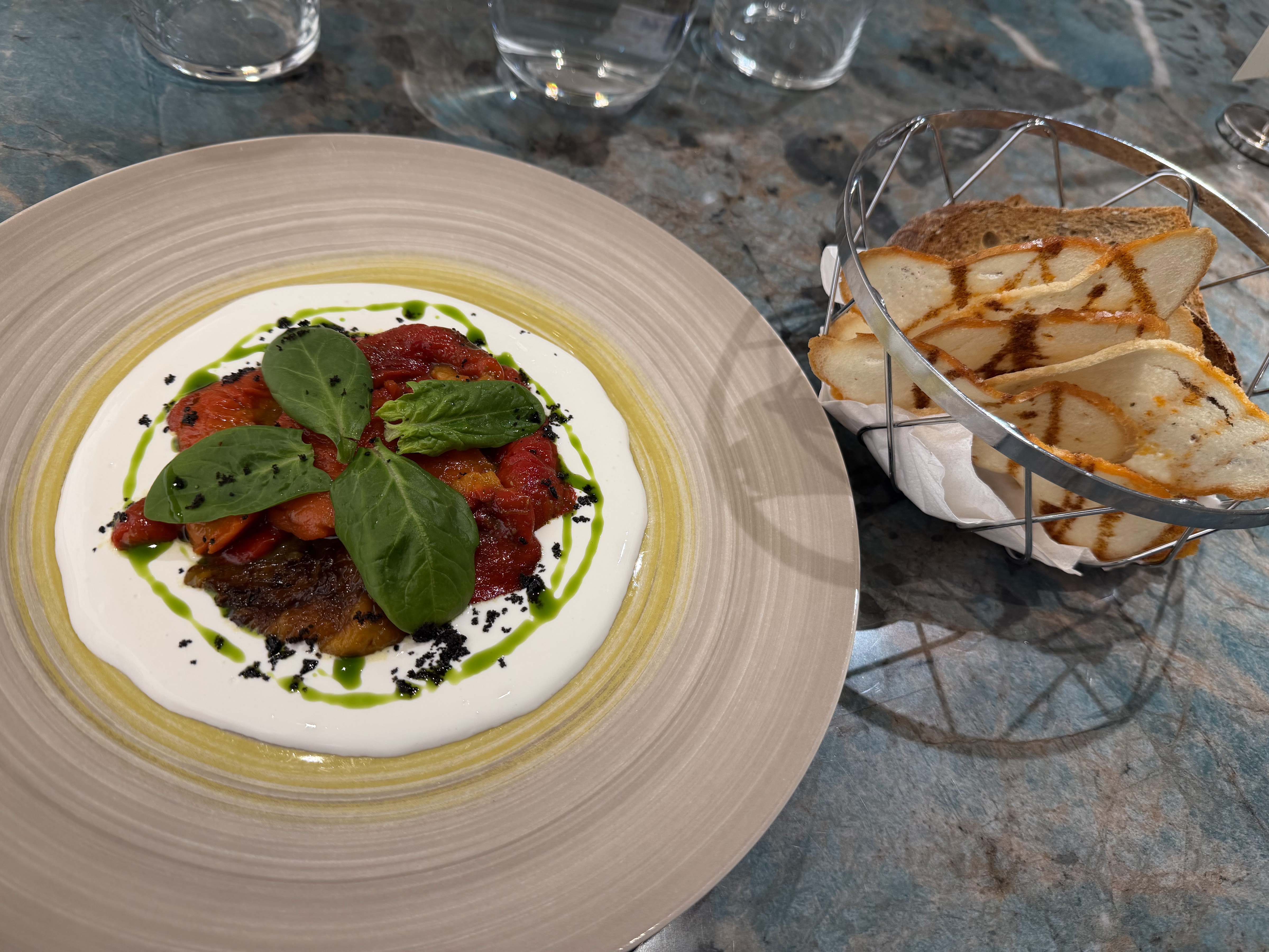 Bonne Bouche image 3