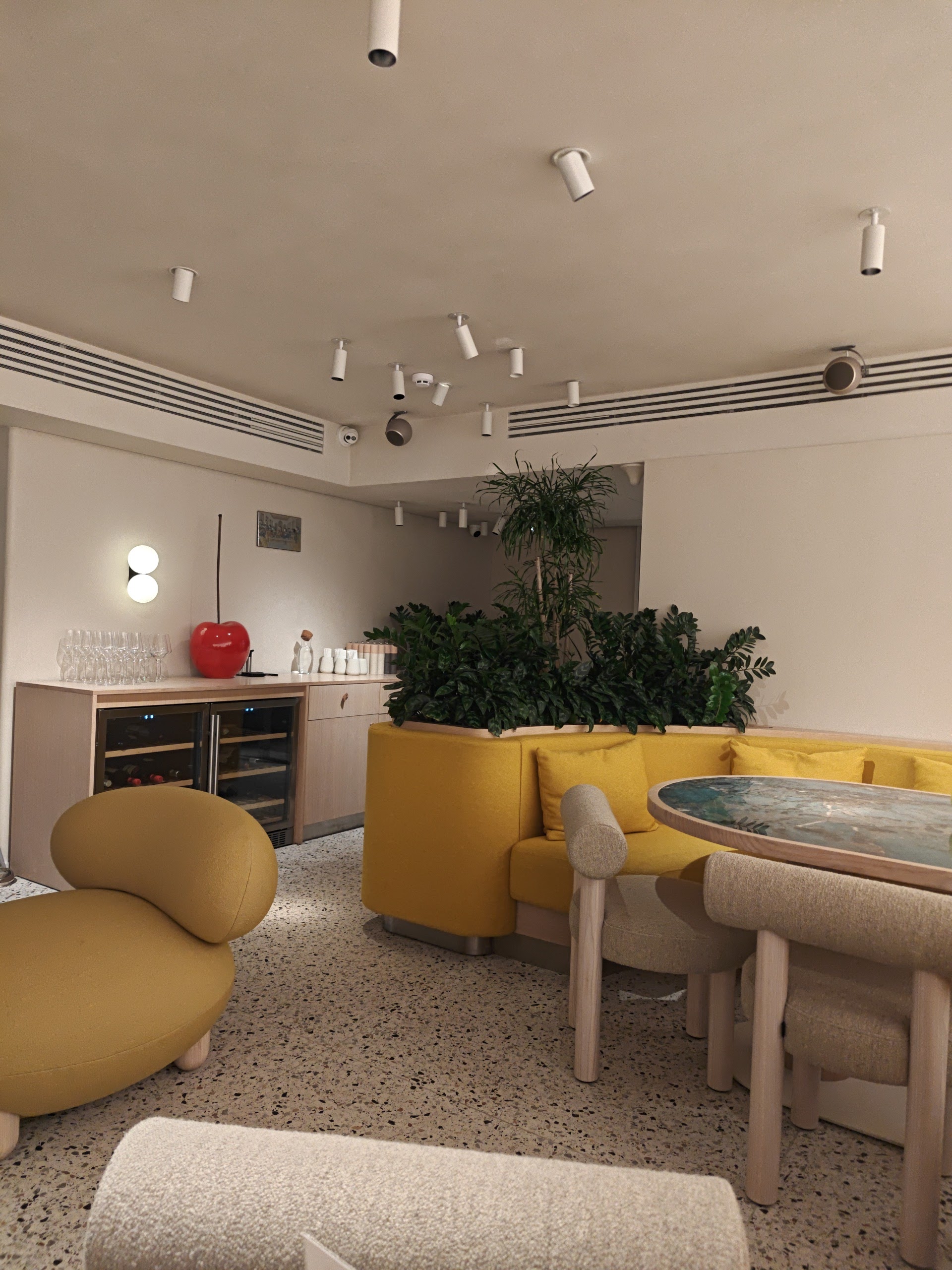 Bonne Bouche image 7