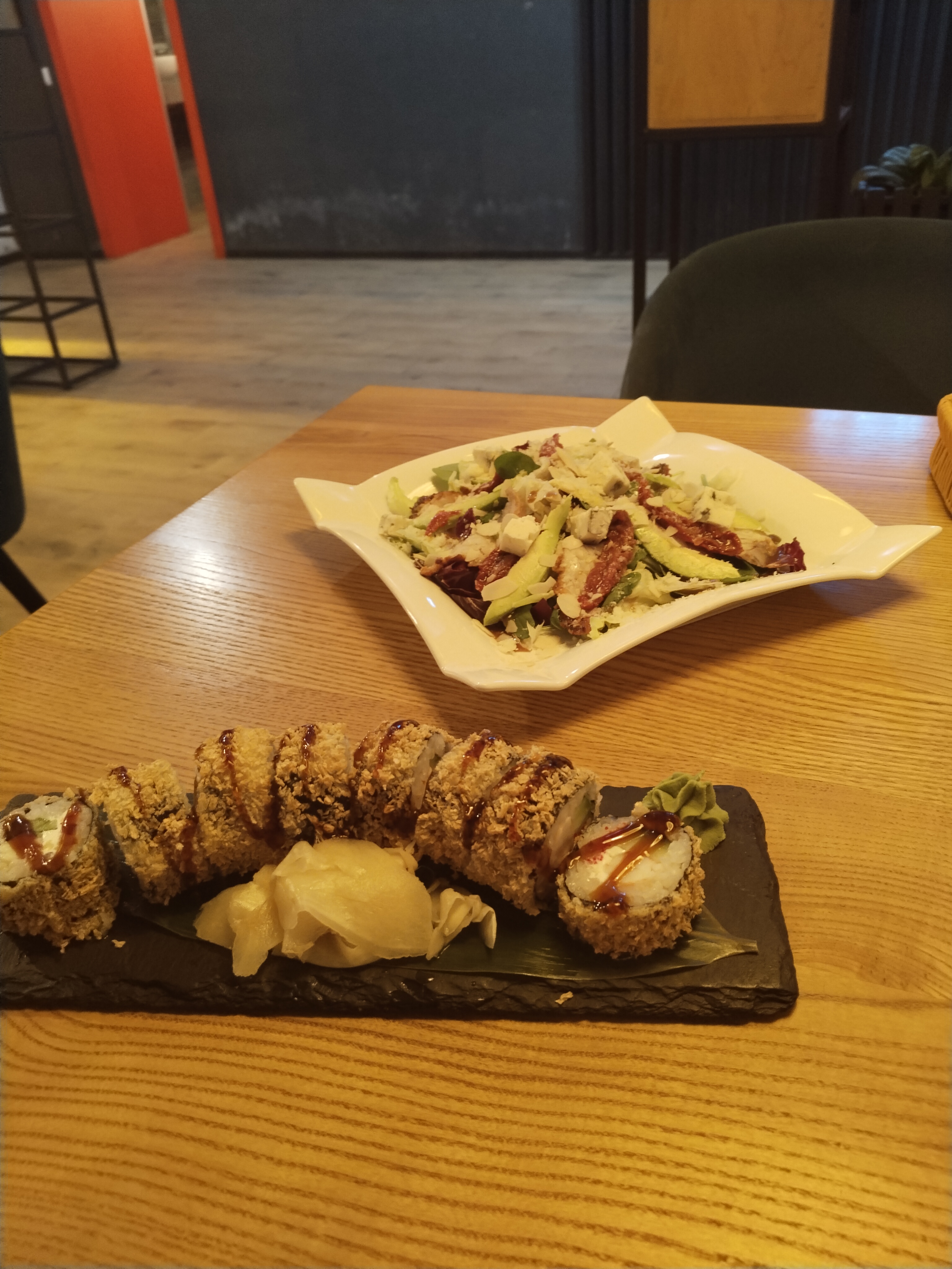 ROYAL Pizza|Sushi Шаргород image 9