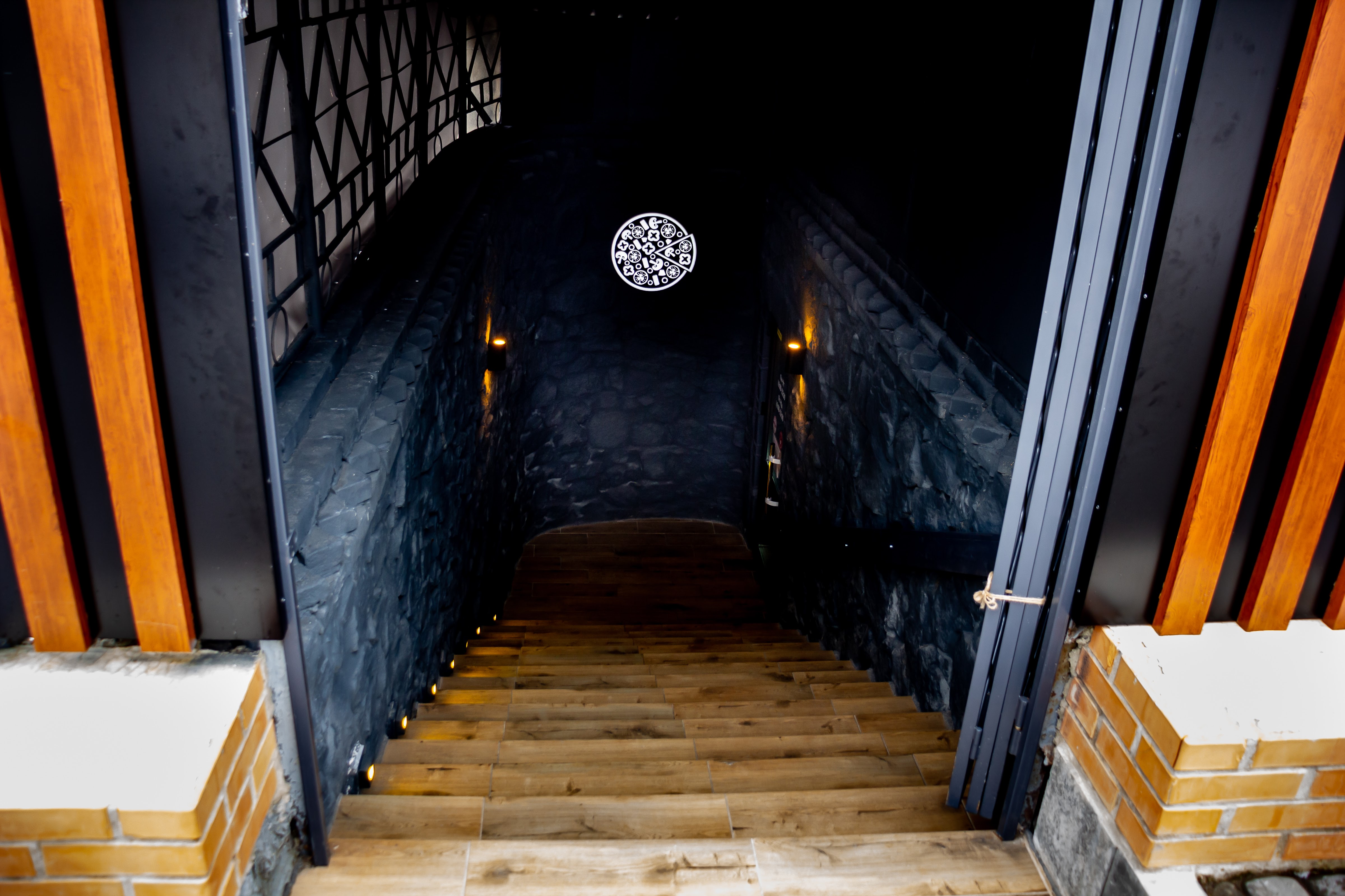 ROYAL Pizza|Sushi Шаргород image 10